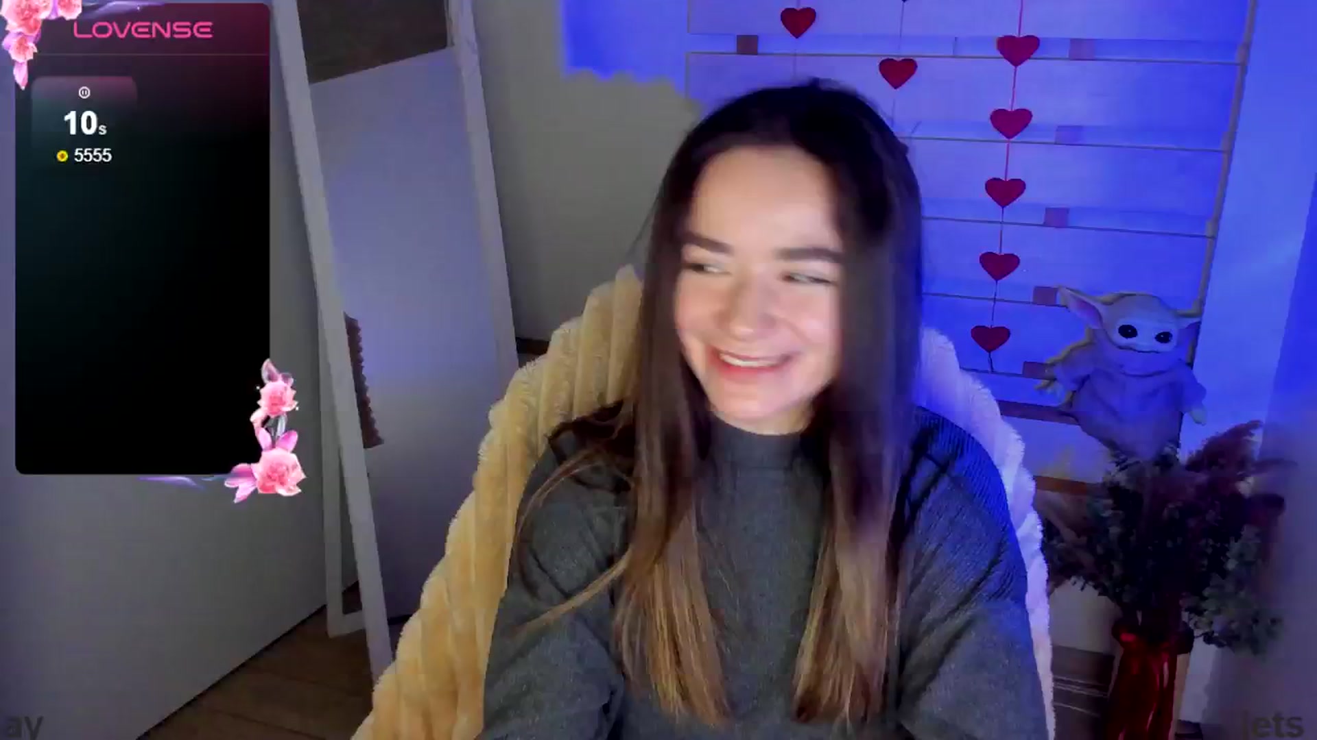 Gallery image thumbnail from KiraLove's myfreecams stream on, 04/08/2025, 14:42 image 18 of 20