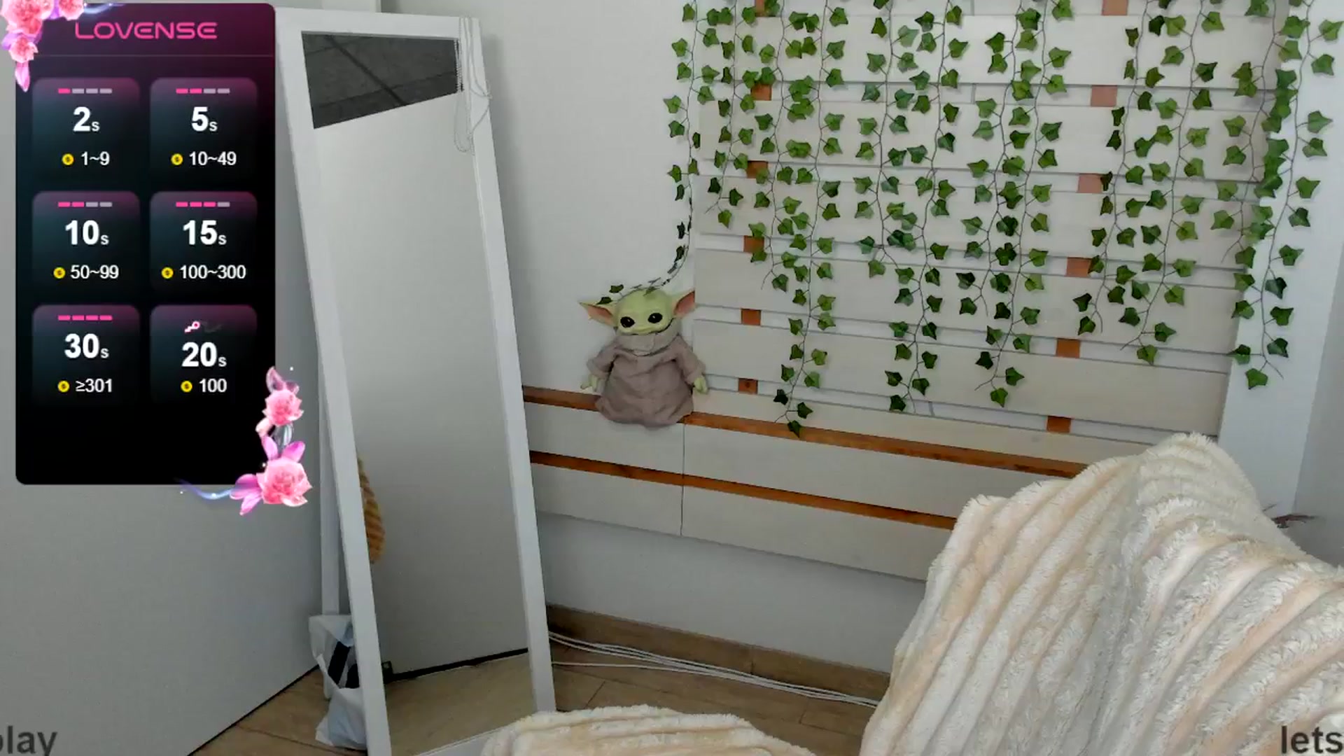 Gallery image thumbnail from KiraLove's myfreecams stream on, 04/10/2025, 09:08 image 12 of 20