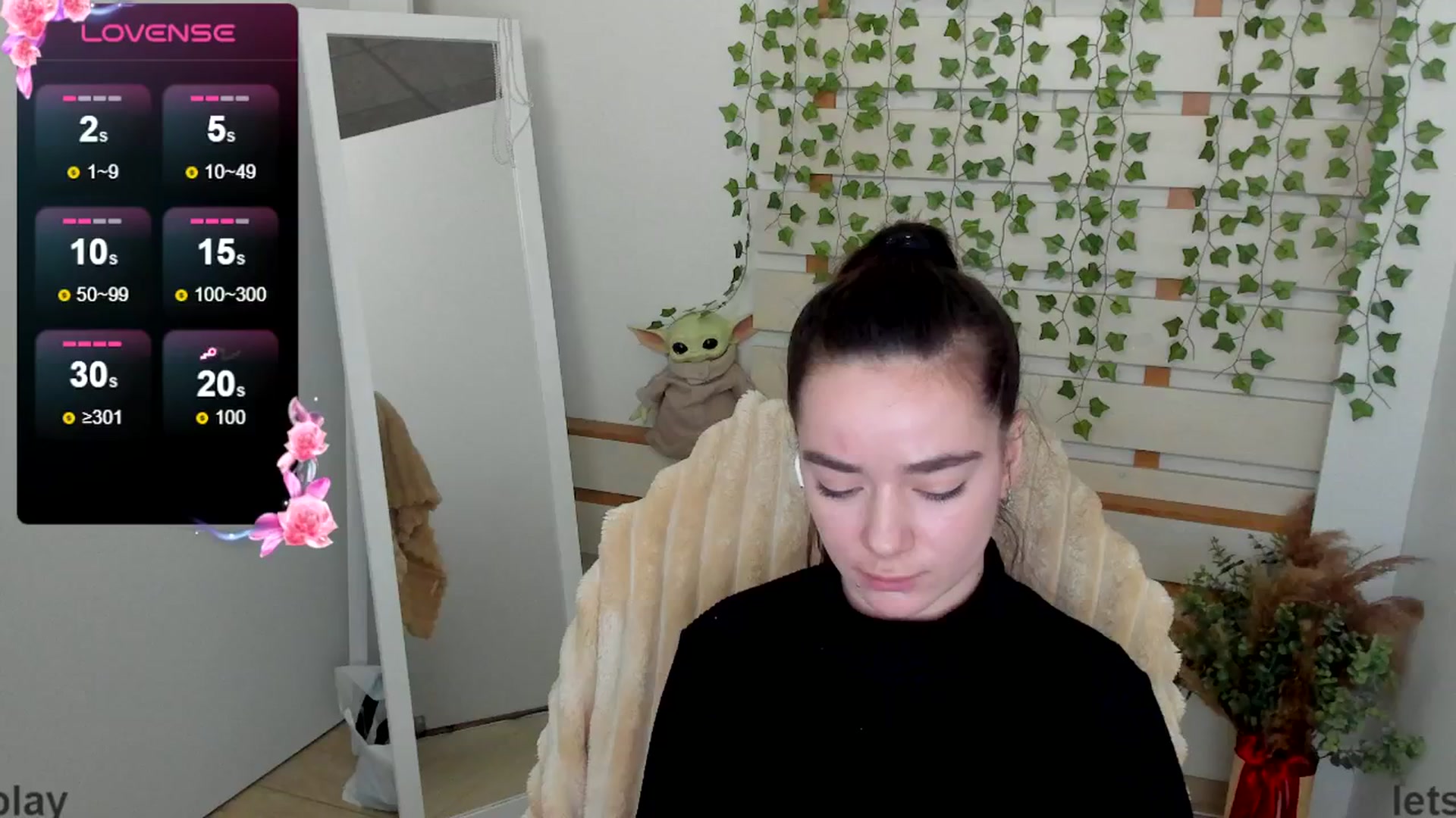 Gallery image thumbnail from KiraLove's myfreecams stream on, 04/10/2025, 09:08 image 16 of 20