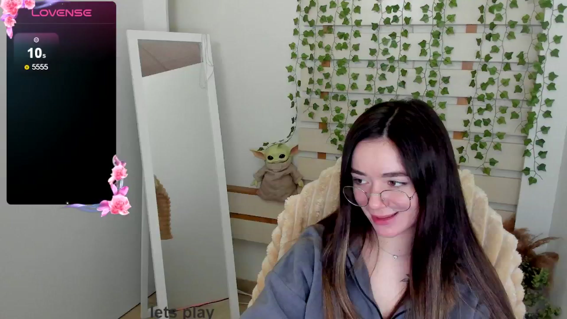 Gallery image thumbnail from KiraLove's myfreecams stream on, 04/11/2025, 09:44 image 5 of 20