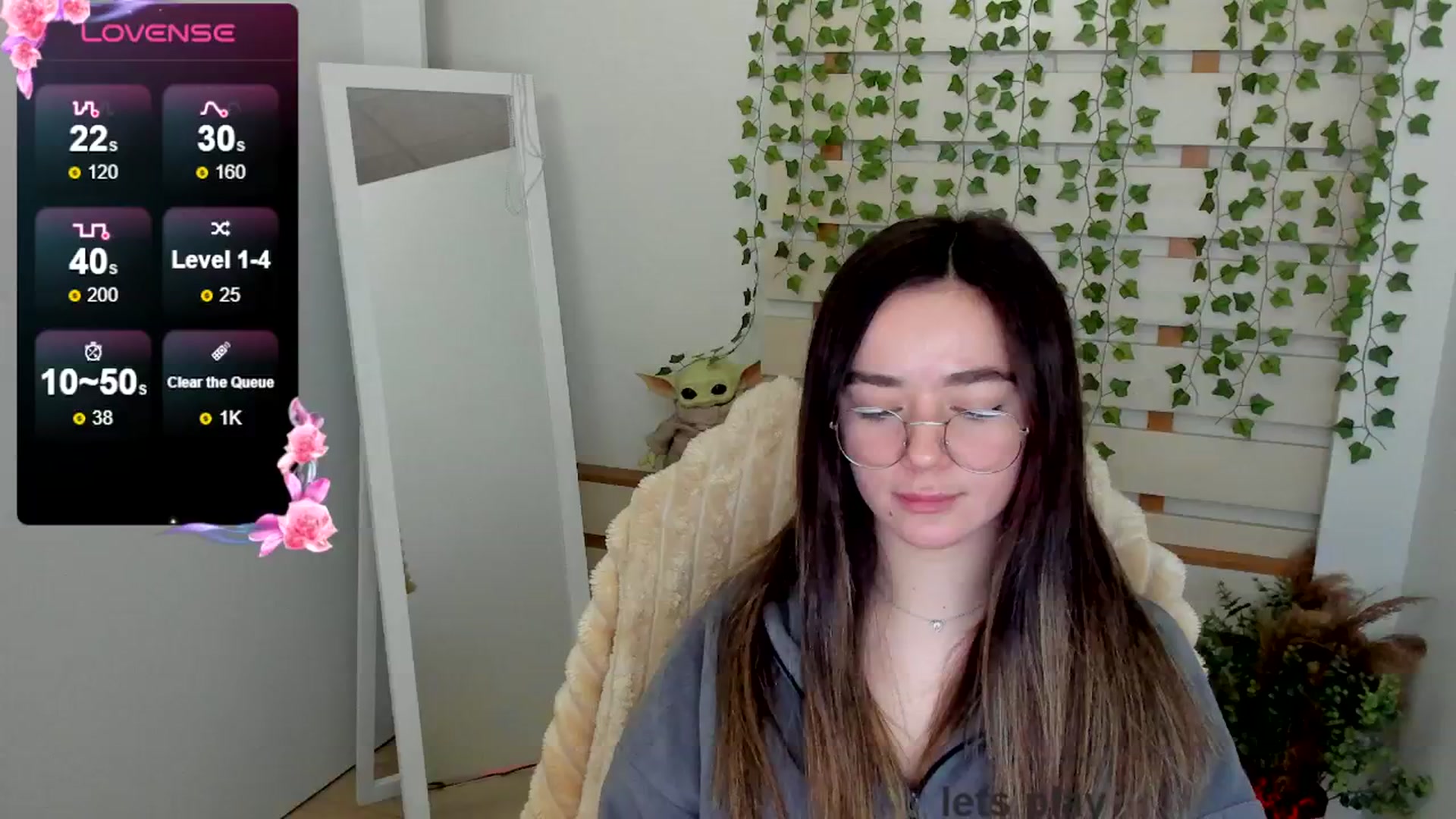 Gallery image thumbnail from KiraLove's myfreecams stream on, 04/11/2025, 09:44 image 19 of 20
