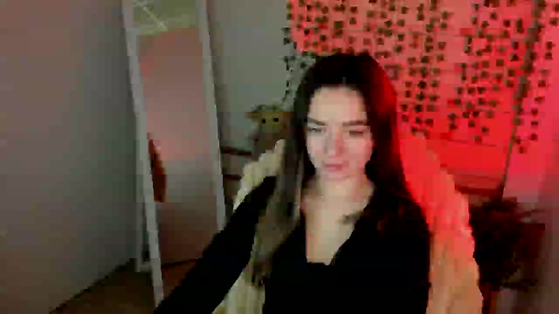 Gallery image thumbnail from KiraLove's myfreecams stream on, 04/12/2025, 10:11 image 2 of 20