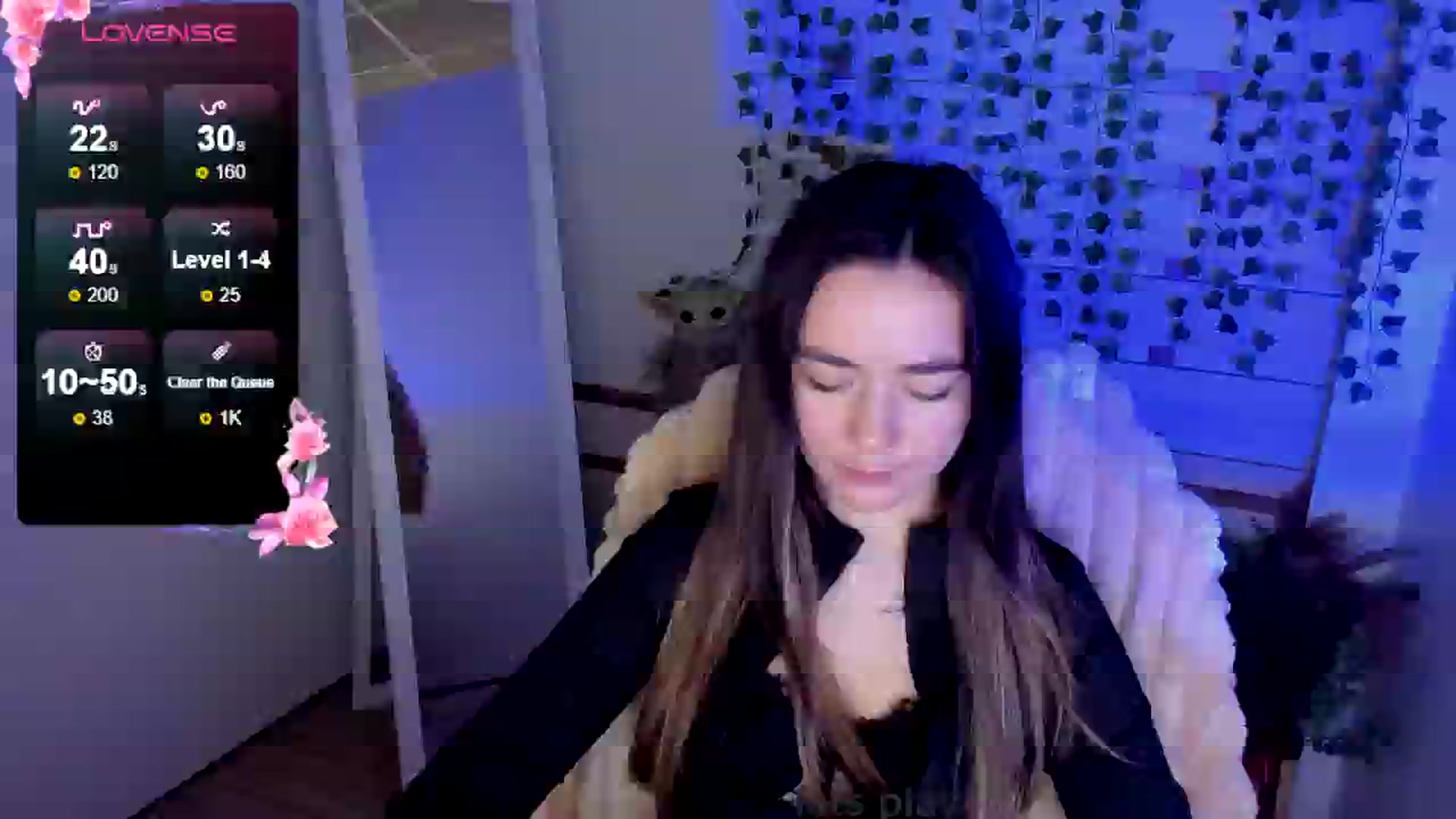 Gallery image thumbnail from KiraLove's myfreecams stream on, 04/12/2025, 11:16 image 4 of 20