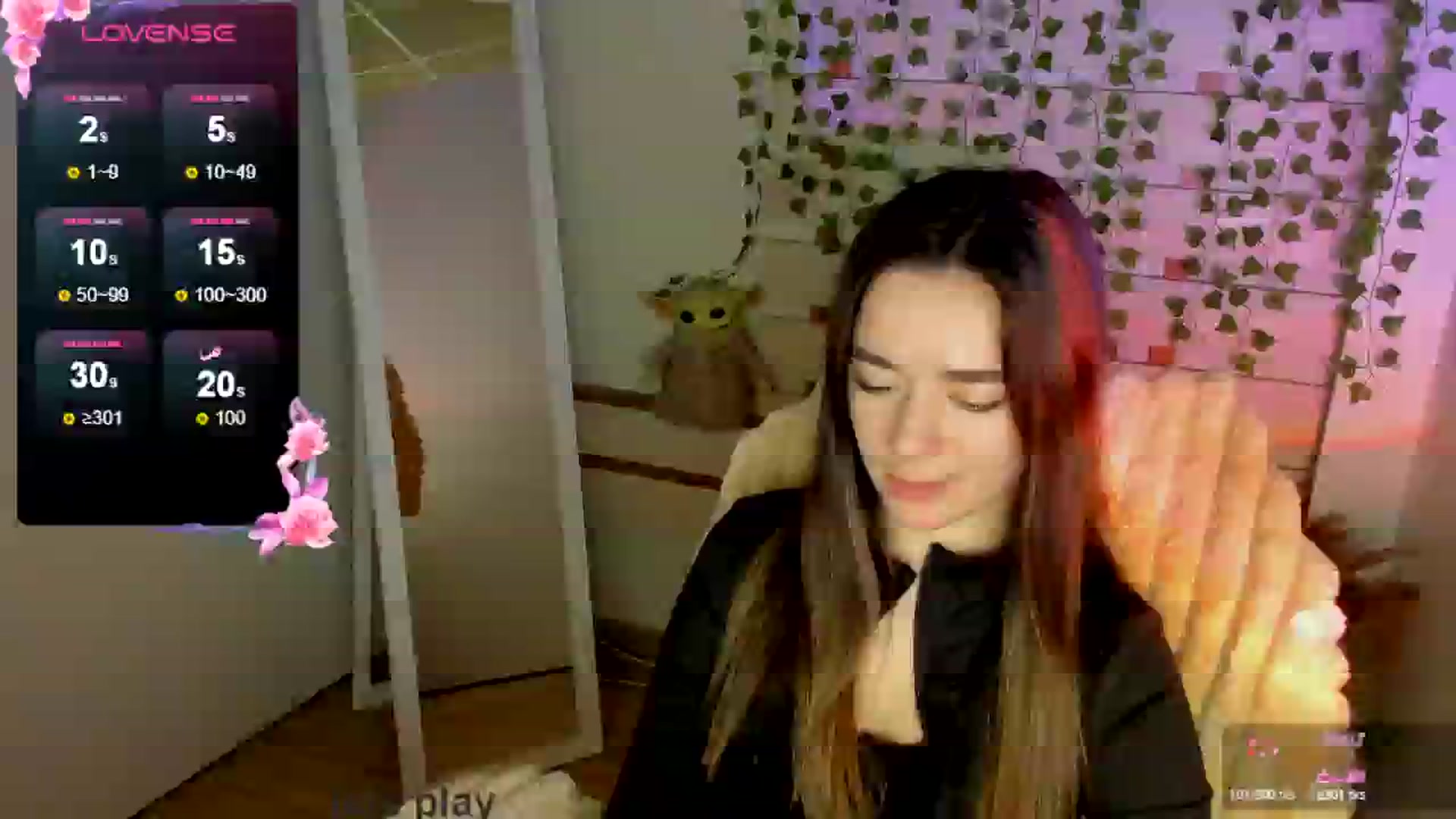 Gallery image thumbnail from KiraLove's myfreecams stream on, 04/12/2025, 11:16 image 8 of 20