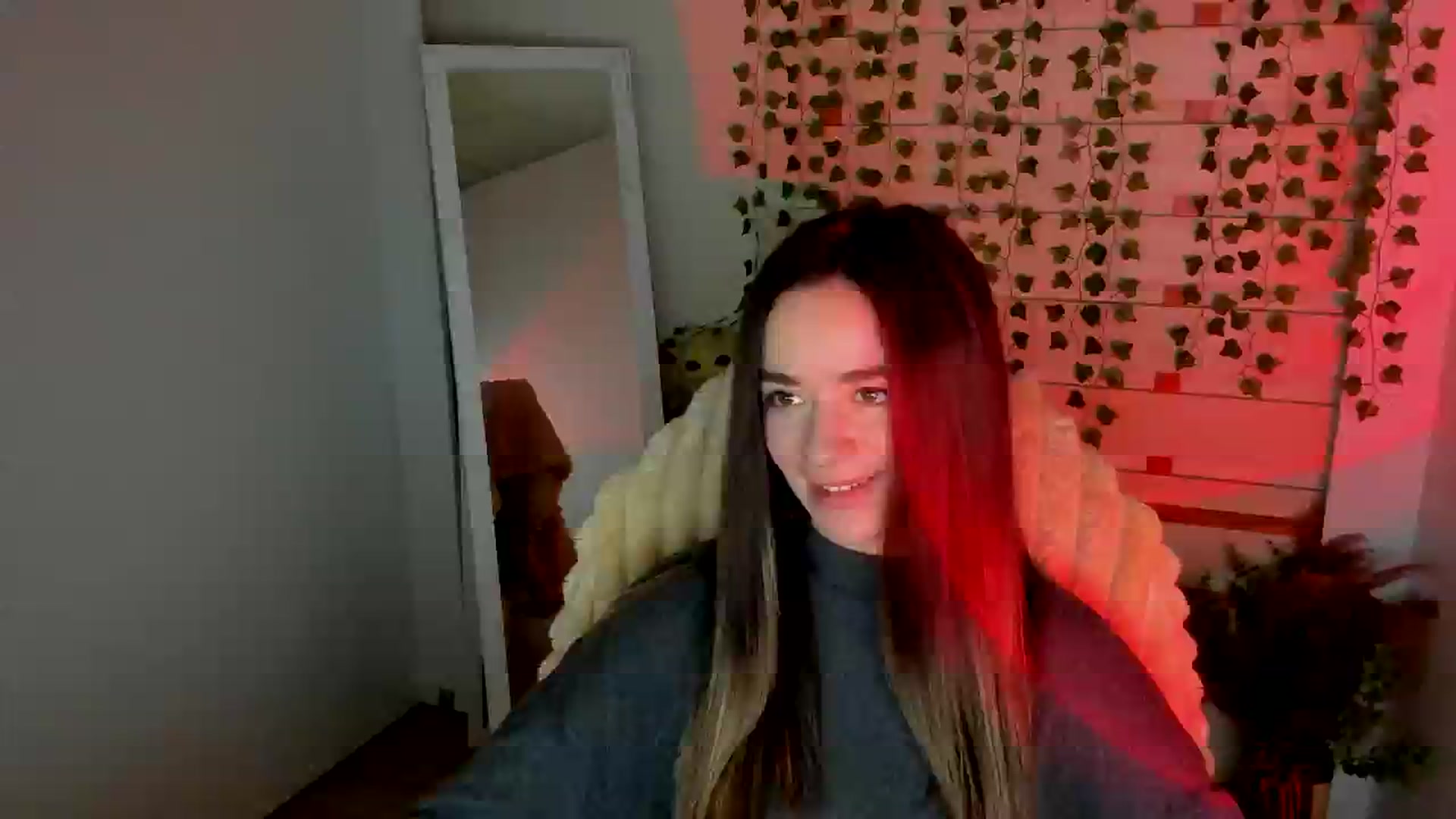 Gallery image thumbnail from KiraLove's myfreecams stream on, 04/13/2025, 09:46 image 3 of 20