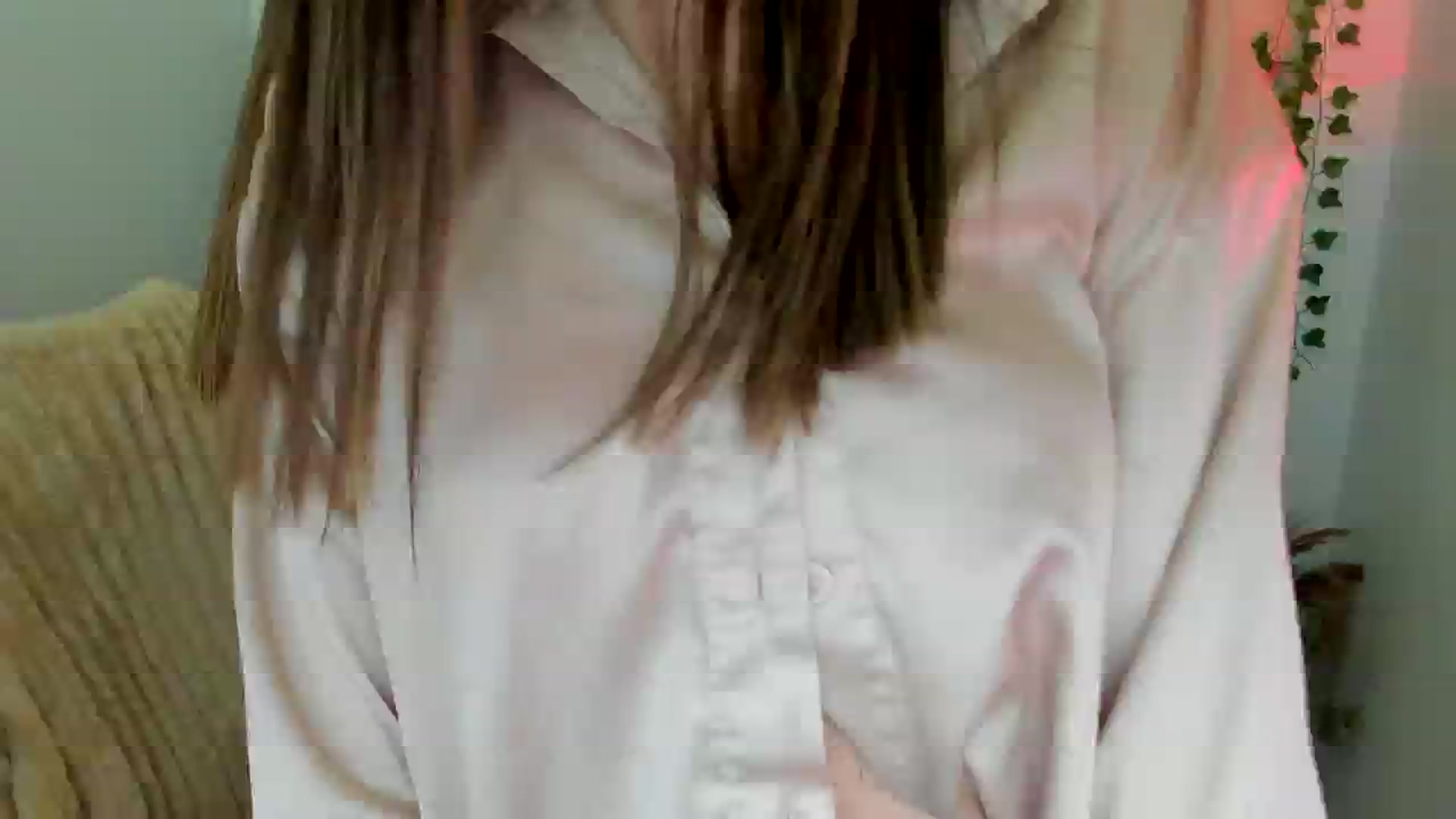 Gallery image thumbnail from KiraLove's myfreecams stream on, 04/18/2025, 15:32 image 16 of 20