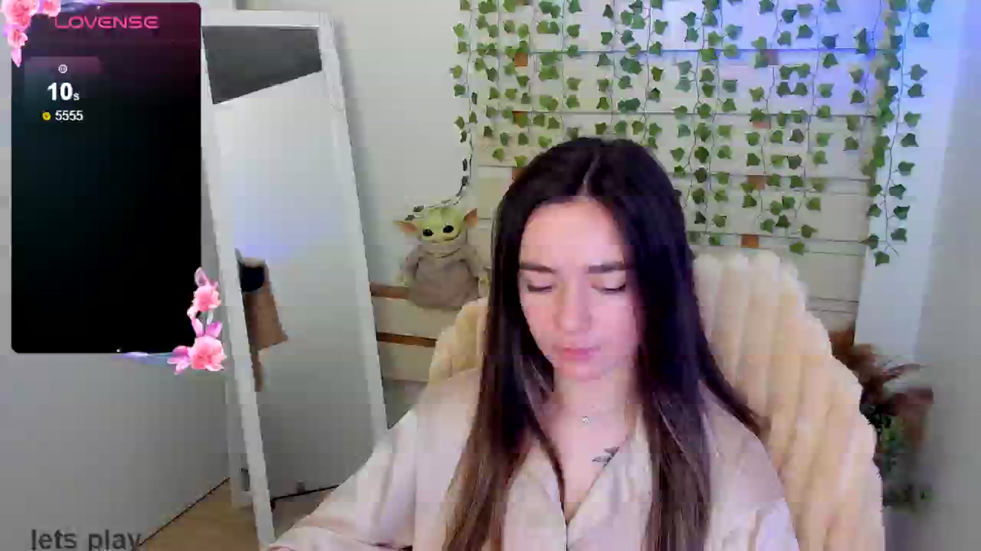 Gallery image thumbnail from KiraLove's myfreecams stream on, 04/18/2025, 17:24 image 3 of 20