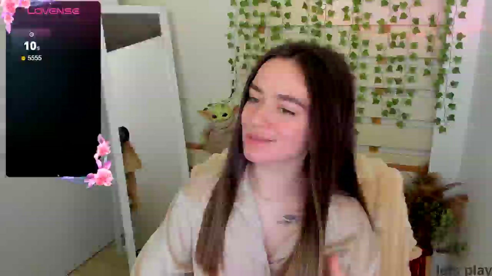 Gallery image thumbnail from KiraLove's myfreecams stream on, 04/18/2025, 17:24 image 15 of 20