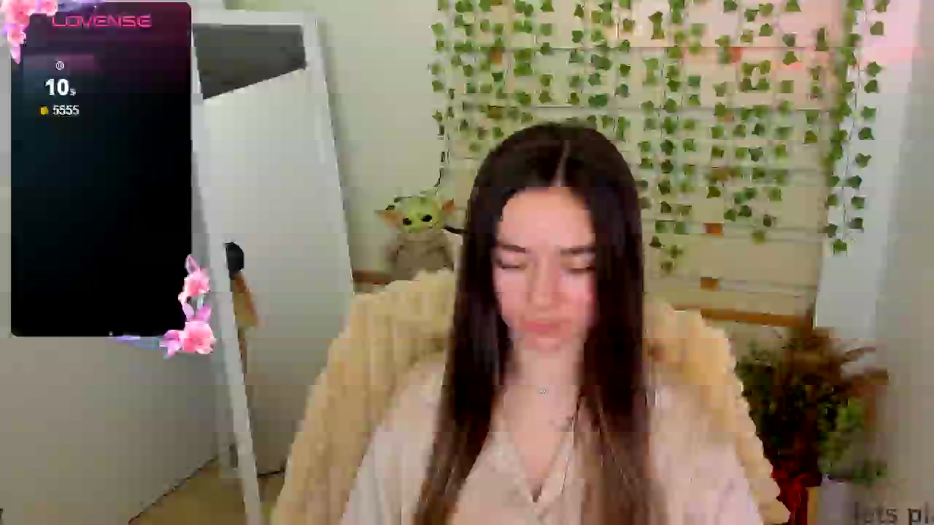 Gallery image thumbnail from KiraLove's myfreecams stream on, 04/18/2025, 17:24 image 13 of 20