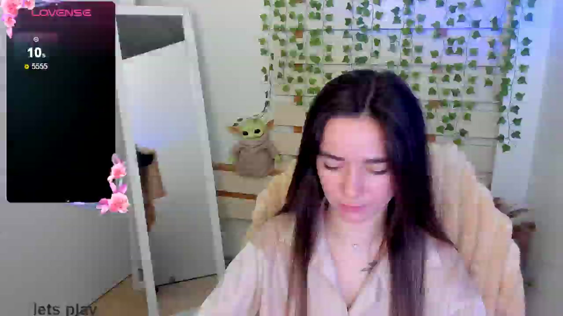 Gallery image thumbnail from KiraLove's myfreecams stream on, 04/18/2025, 17:24 image 1 of 20