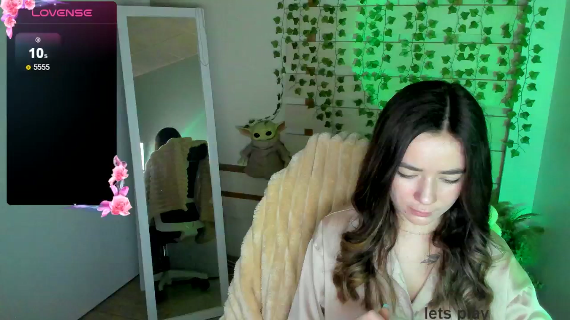 Gallery image thumbnail from KiraLove's myfreecams stream on, 04/19/2025, 09:37 image 20 of 20