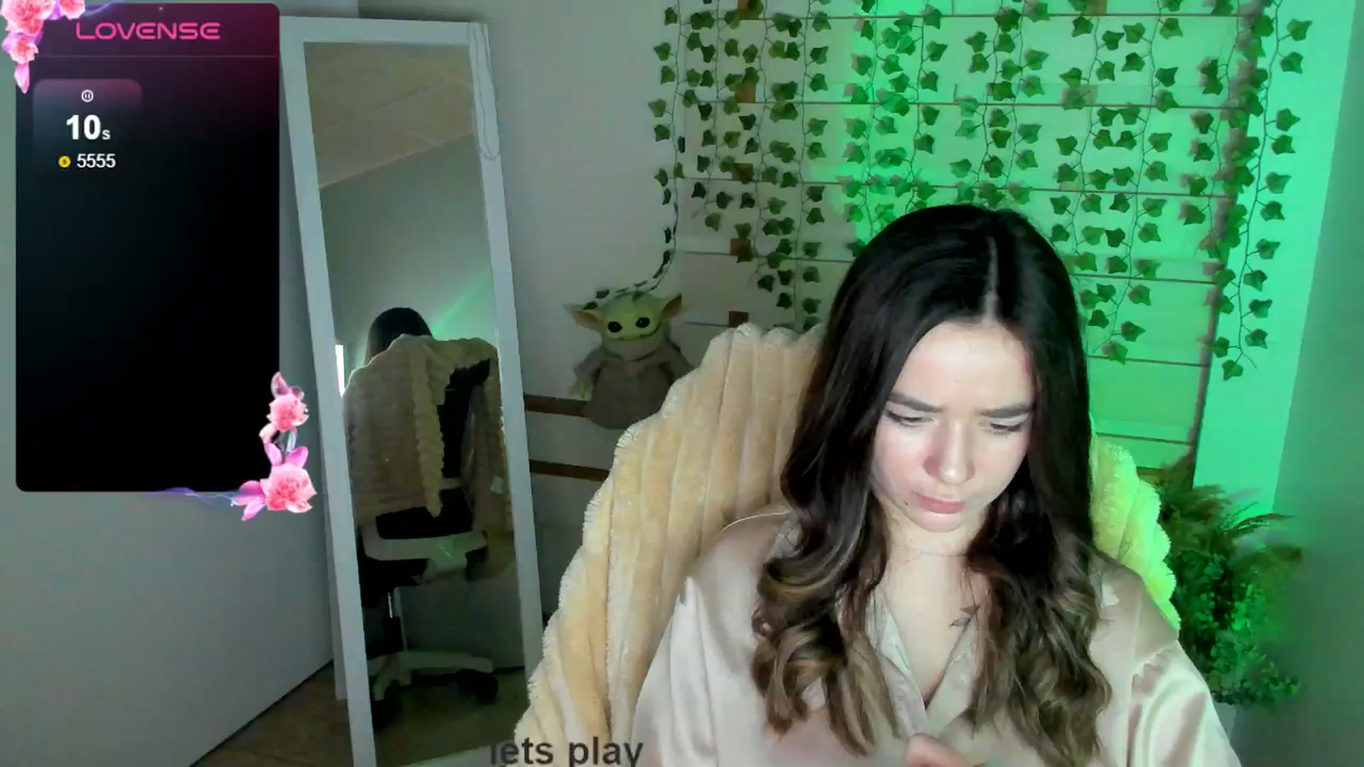 Gallery image thumbnail from KiraLove's myfreecams stream on, 04/19/2025, 09:37 image 13 of 20