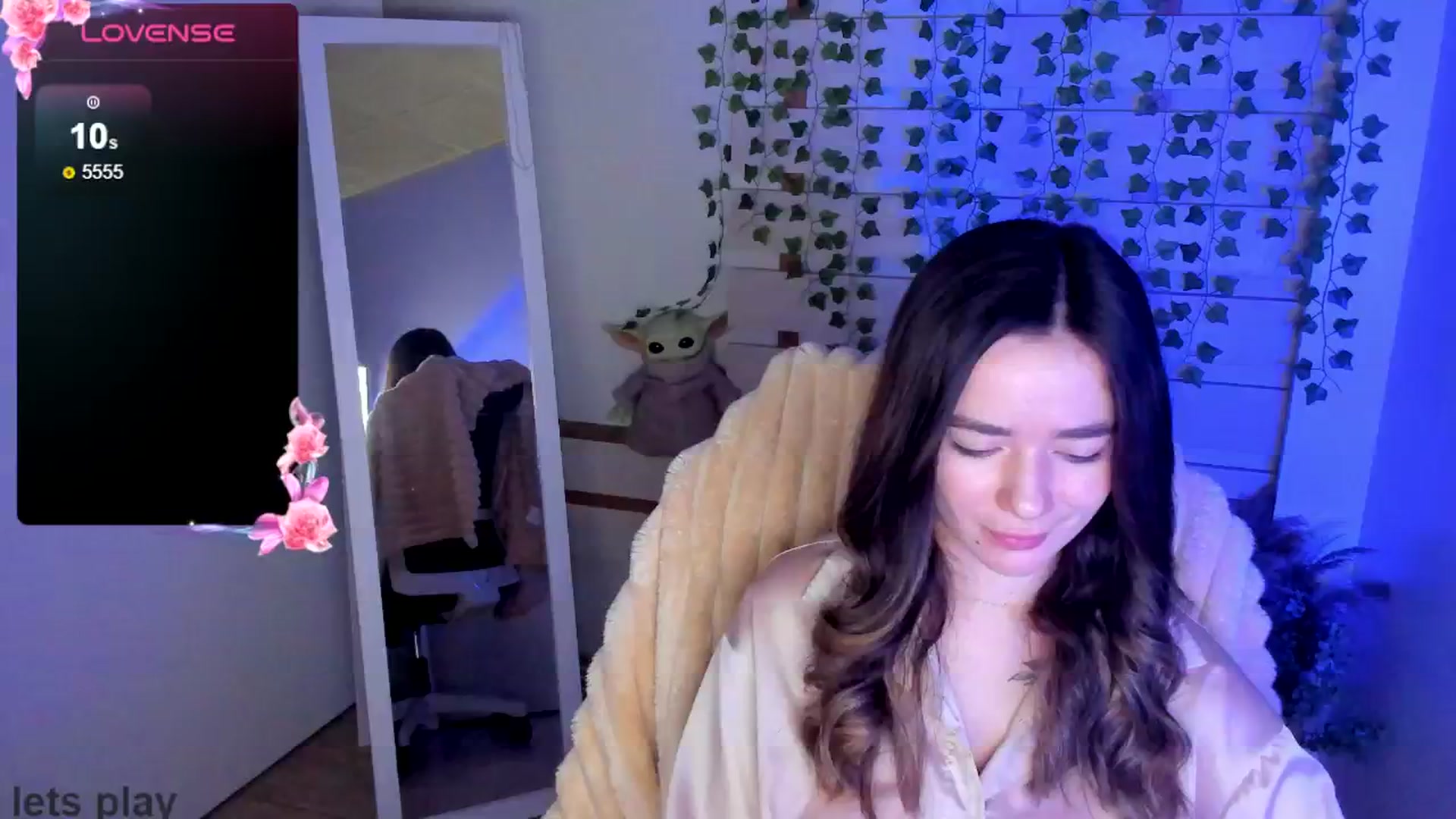 Gallery image thumbnail from KiraLove's myfreecams stream on, 04/19/2025, 09:37 image 4 of 20