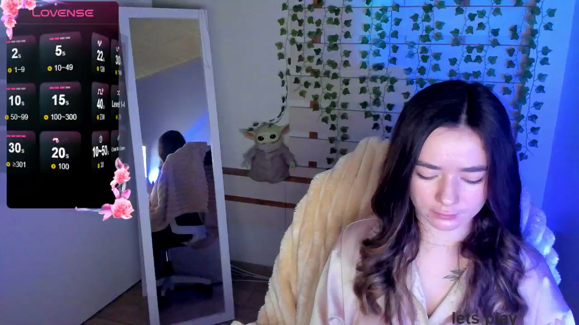 Gallery image thumbnail from KiraLove's myfreecams stream on, 04/19/2025, 09:37 image 18 of 20