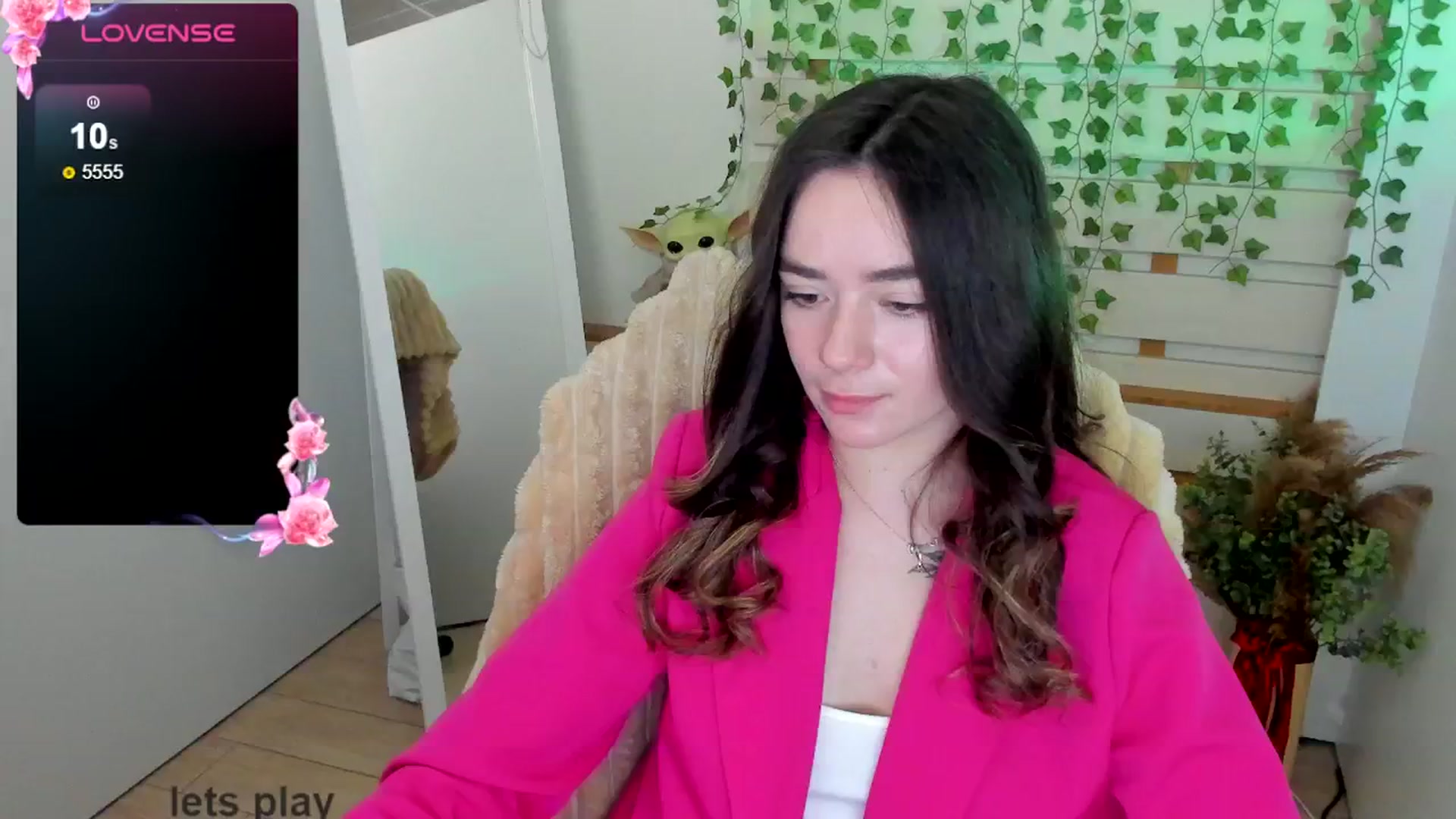 Gallery image thumbnail from KiraLove's myfreecams stream on, 04/22/2025, 11:56 image 1 of 20