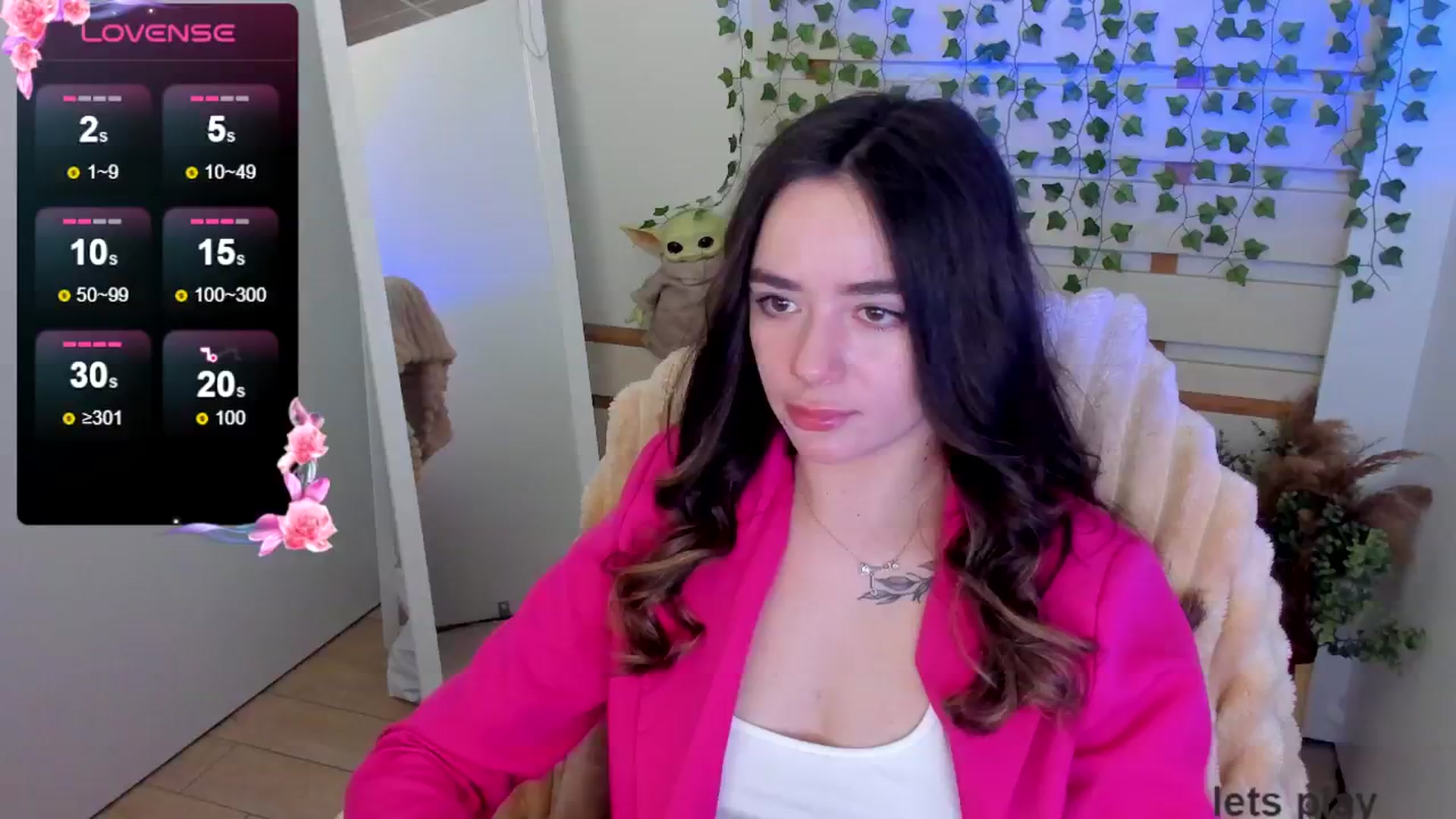 Gallery image thumbnail from KiraLove's myfreecams stream on, 04/22/2025, 11:56 image 14 of 20