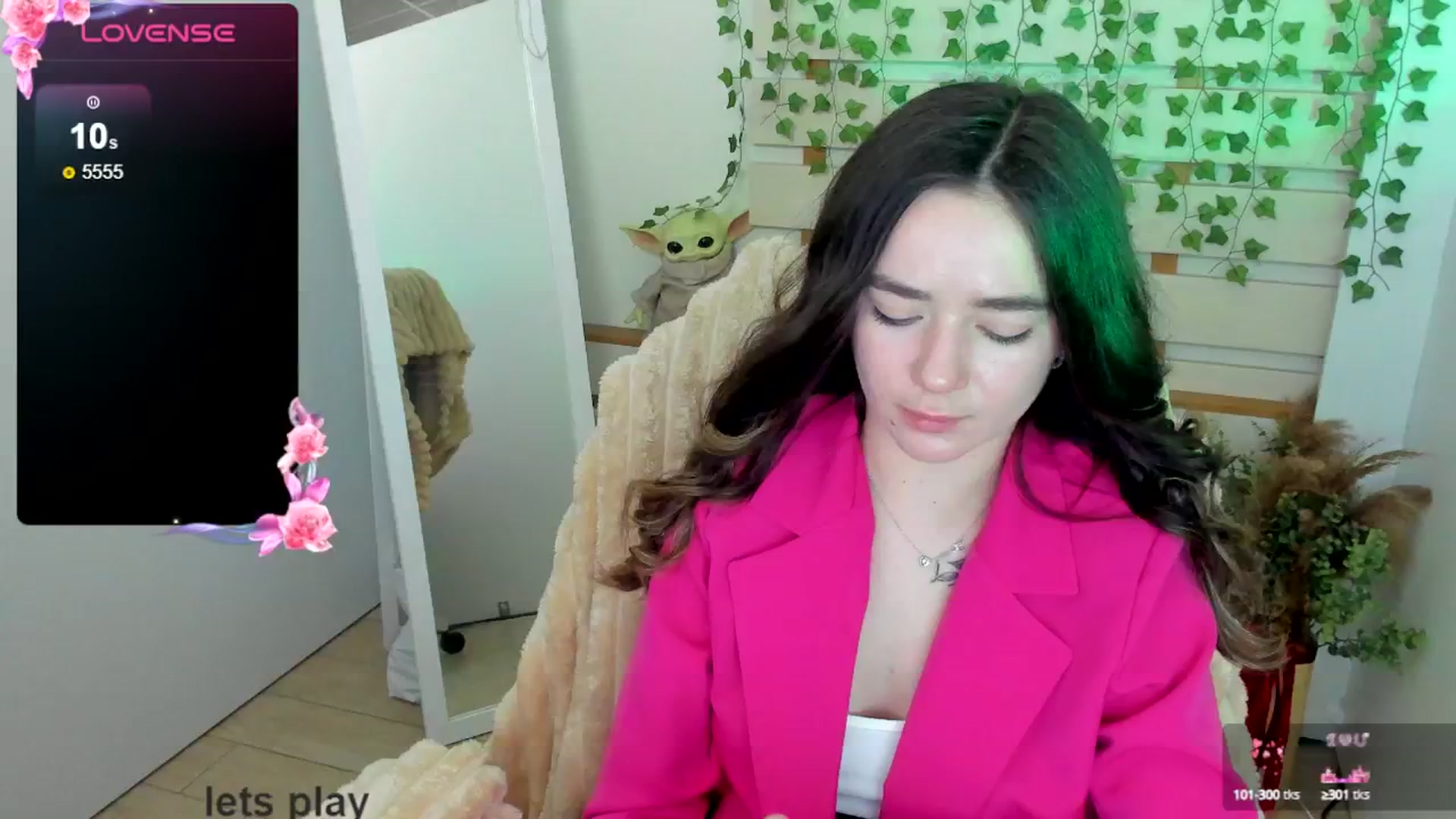 Gallery image thumbnail from KiraLove's myfreecams stream on, 04/22/2025, 11:56 image 10 of 20