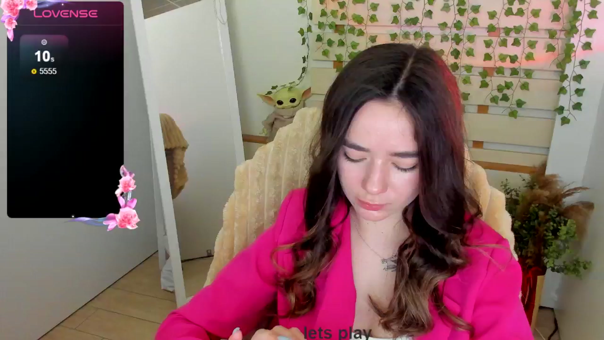 Gallery image thumbnail from KiraLove's myfreecams stream on, 04/22/2025, 11:56 image 18 of 20