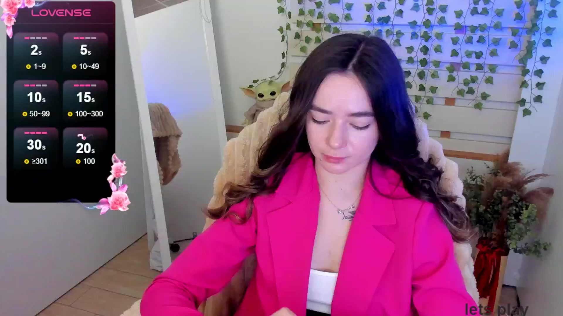 Gallery image thumbnail from KiraLove's myfreecams stream on, 04/22/2025, 11:56 image 11 of 20