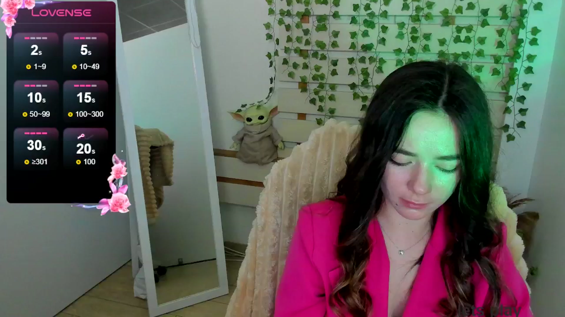 Gallery image thumbnail from KiraLove's myfreecams stream on, 04/22/2025, 14:23 image 16 of 20