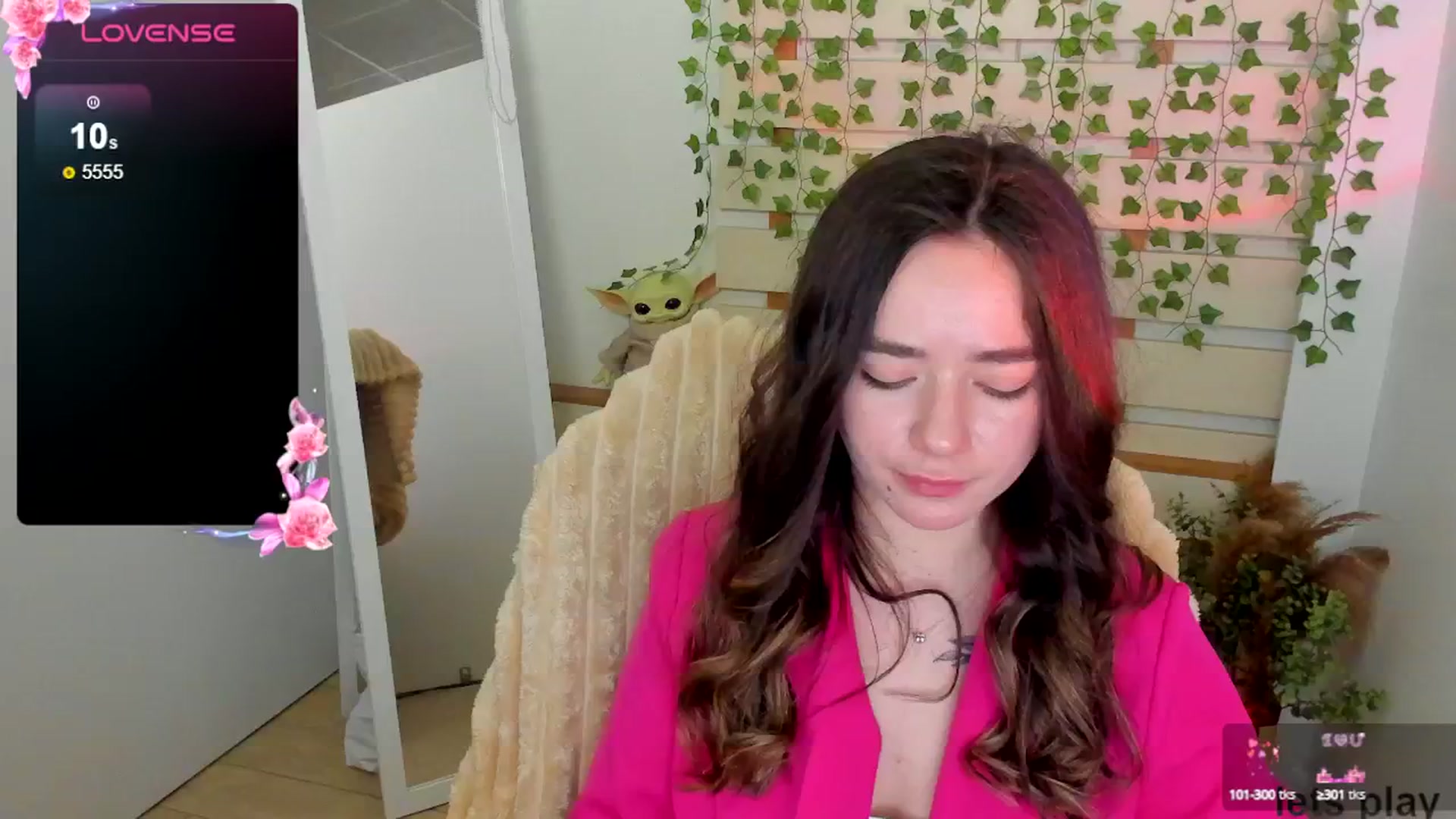 Gallery image thumbnail from KiraLove's myfreecams stream on, 04/22/2025, 14:23 image 3 of 20