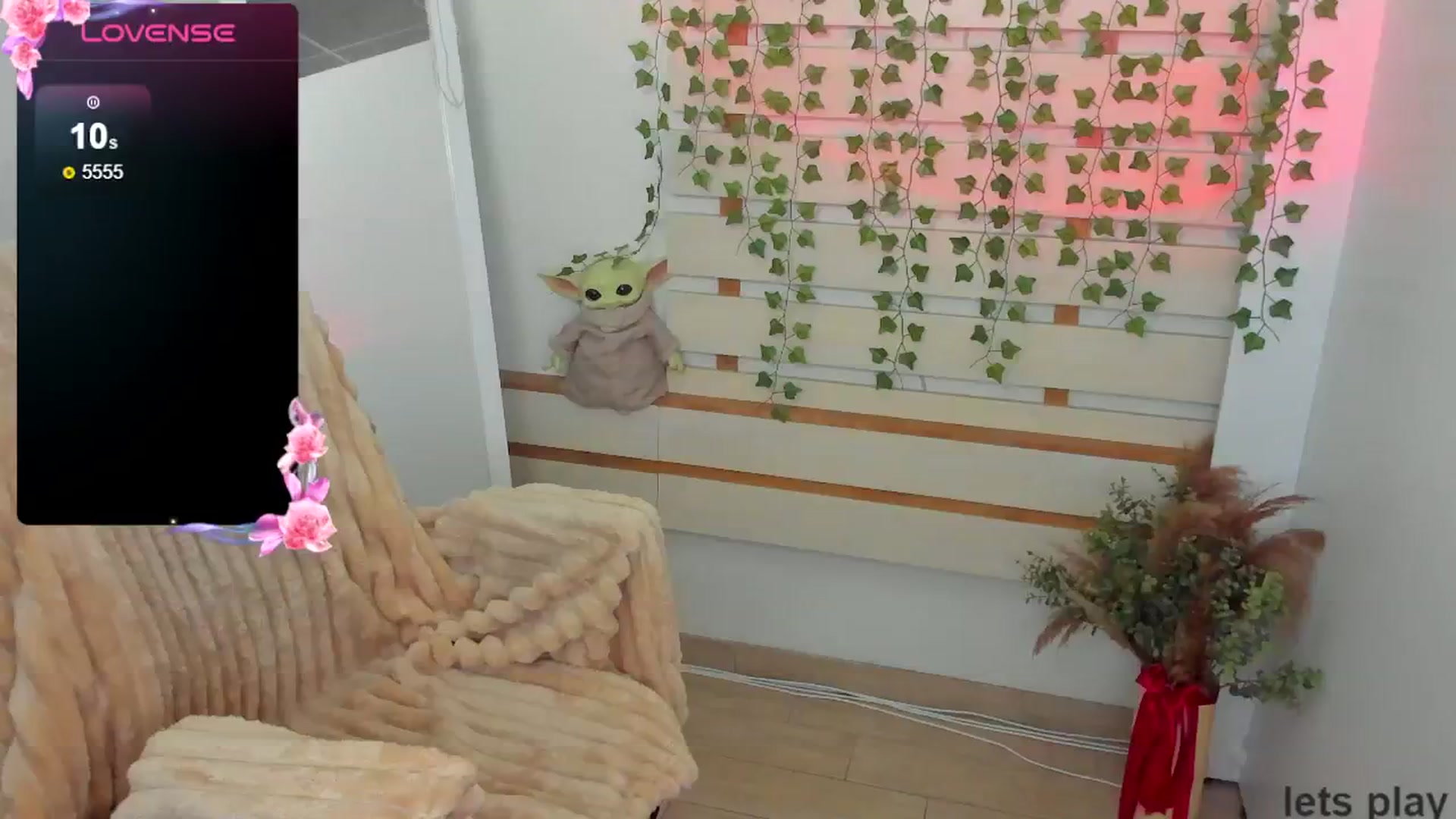 Gallery image thumbnail from KiraLove's myfreecams stream on, 04/22/2025, 16:36 image 2 of 20