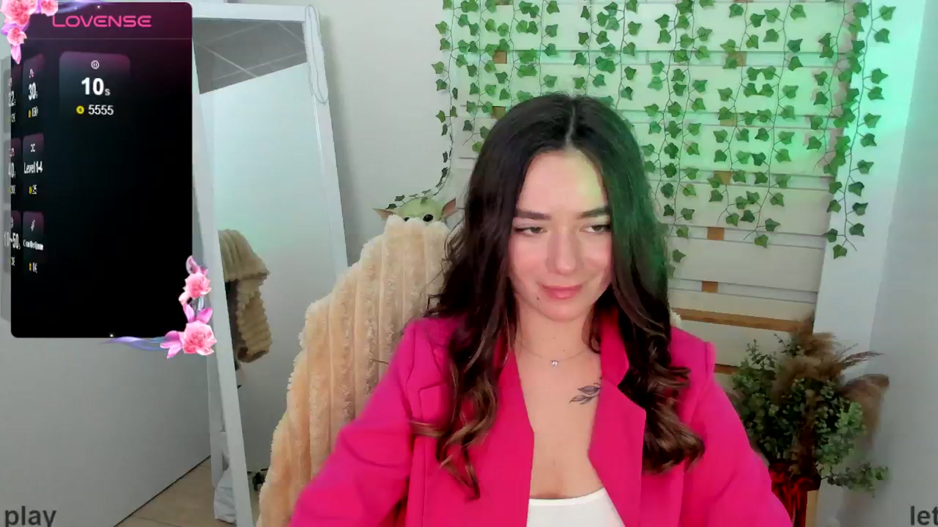 Gallery image thumbnail from KiraLove's myfreecams stream on, 04/22/2025, 17:29 image 8 of 20