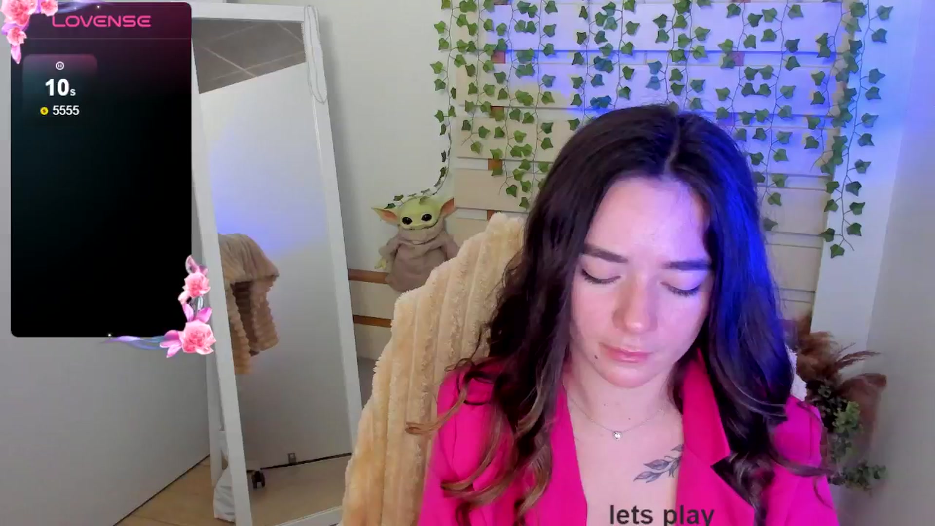 Gallery image thumbnail from KiraLove's myfreecams stream on, 04/22/2025, 17:29 image 1 of 20