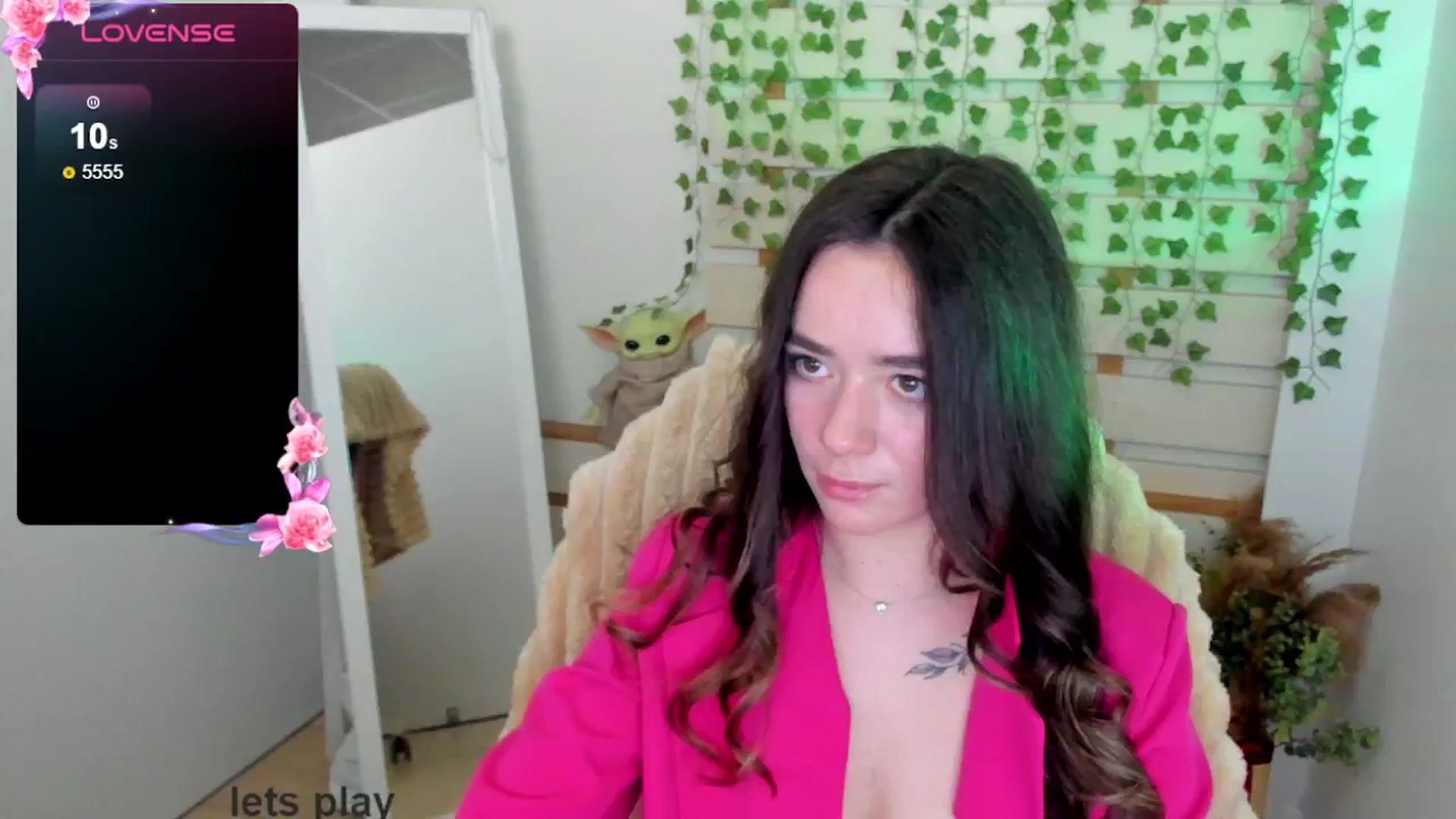 Gallery image thumbnail from KiraLove's myfreecams stream on, 04/22/2025, 17:29 image 3 of 20