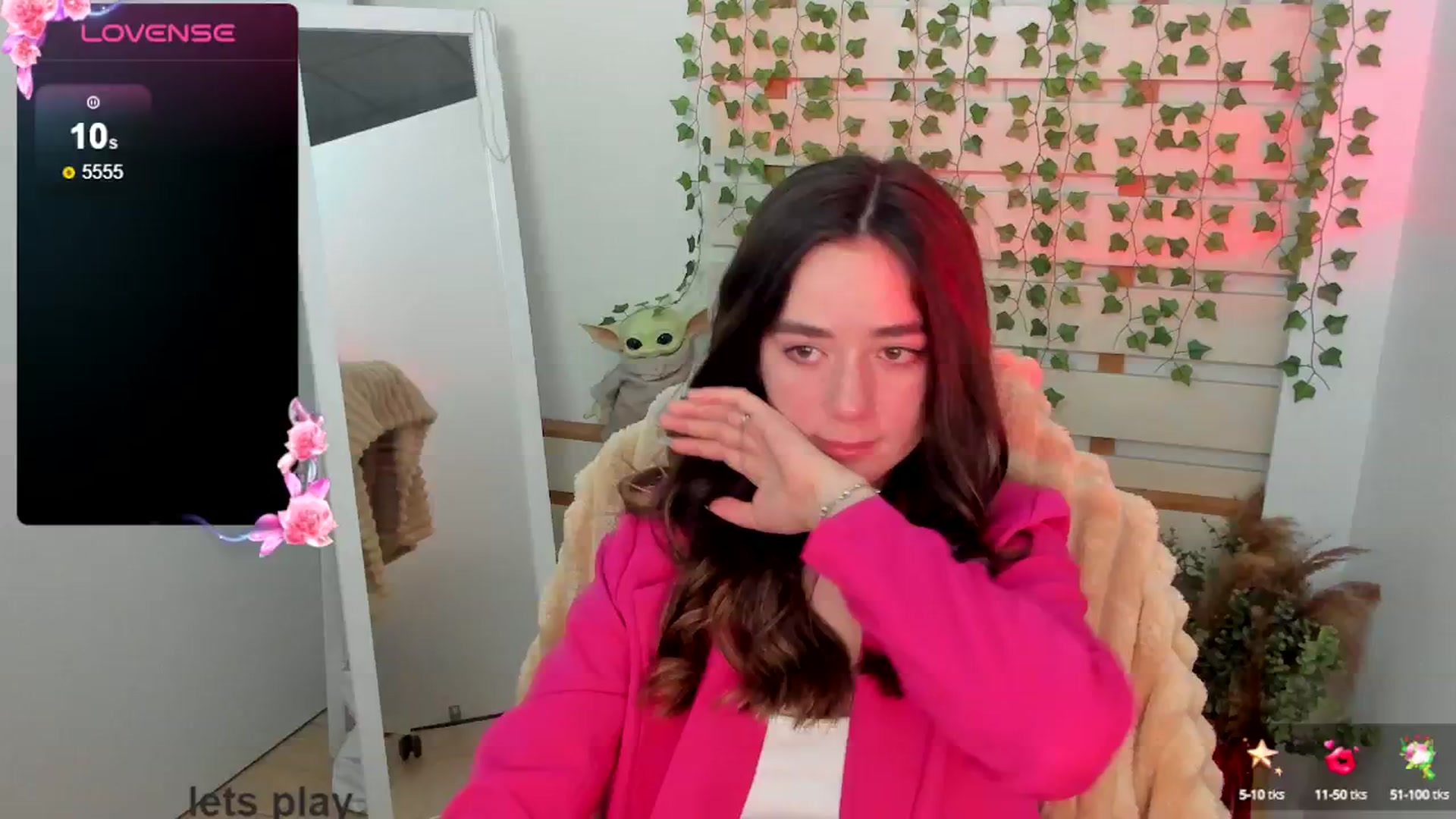 Gallery image thumbnail from KiraLove's myfreecams stream on, 04/22/2025, 18:12 image 11 of 20