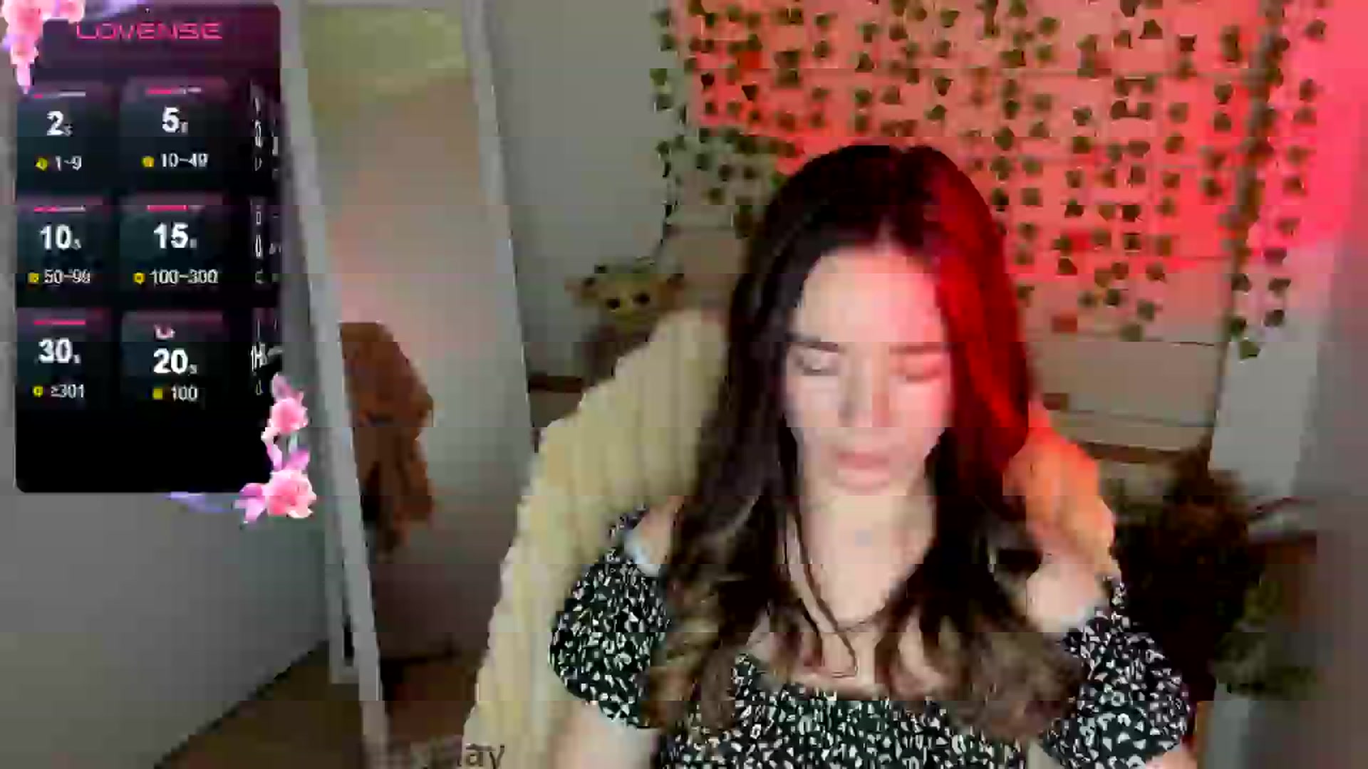 Gallery image thumbnail from KiraLove's myfreecams stream on, 04/23/2025, 14:16 image 9 of 20