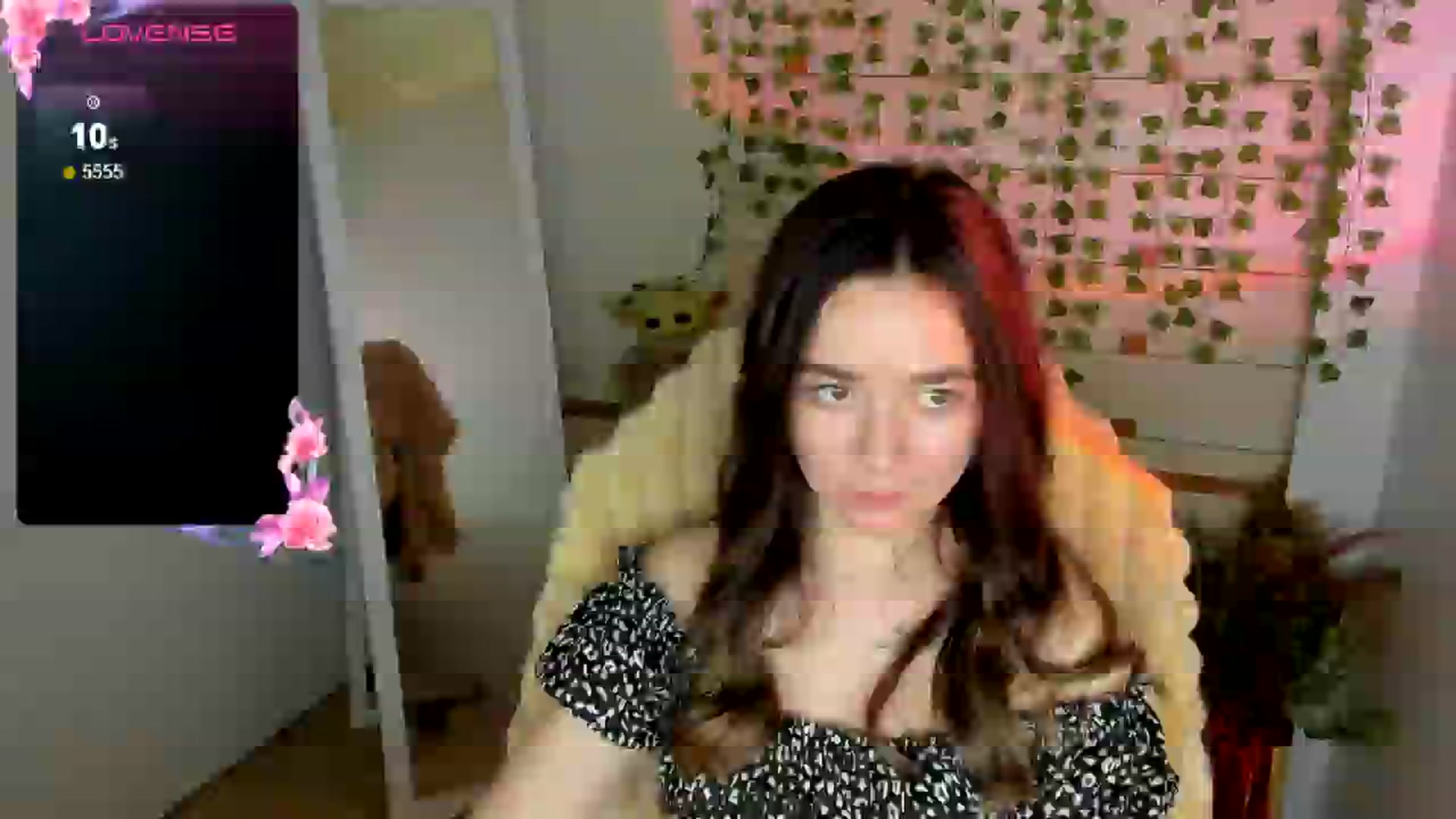 Gallery image thumbnail from KiraLove's myfreecams stream on, 04/23/2025, 15:29 image 1 of 20