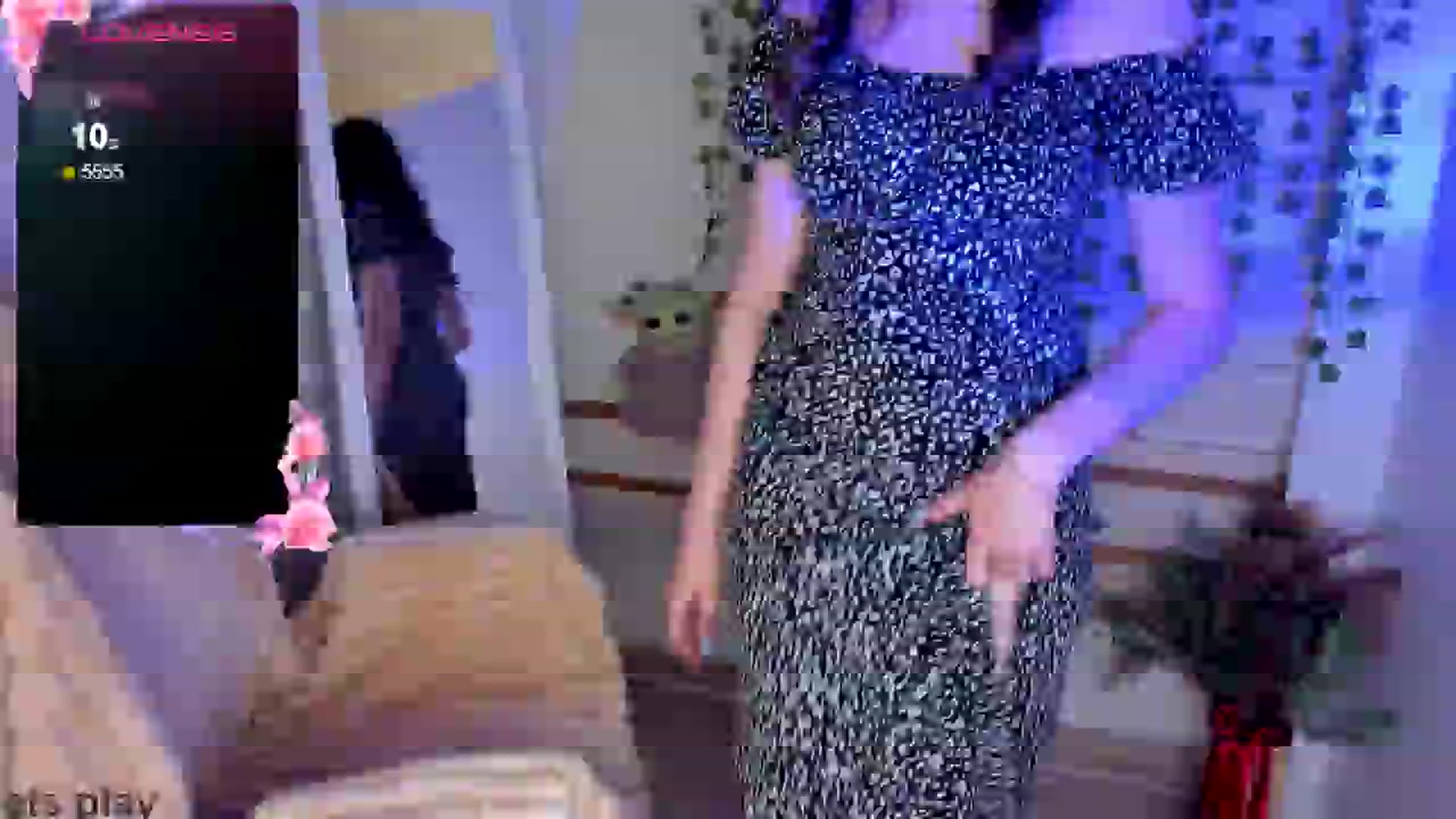 Gallery image thumbnail from KiraLove's myfreecams stream on, 04/23/2025, 15:29 image 11 of 20