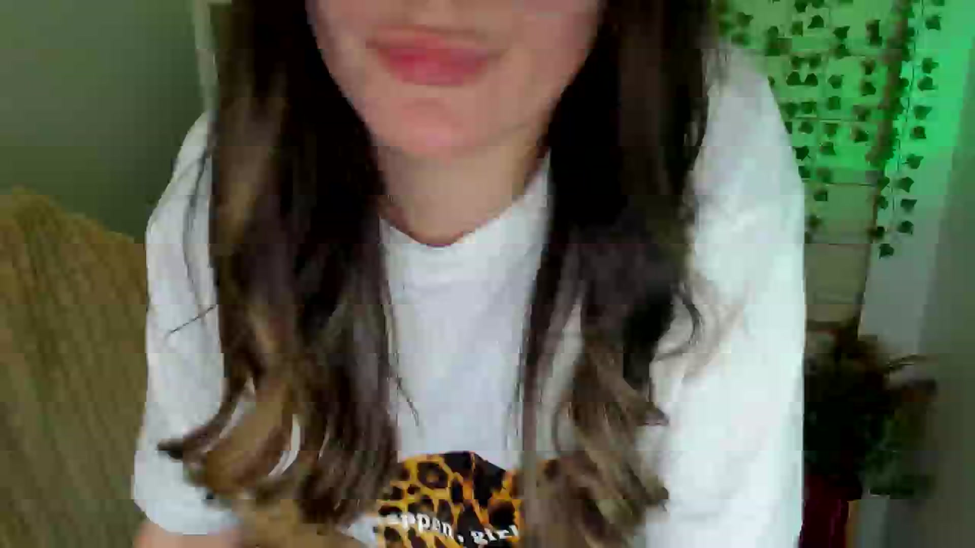 Gallery image thumbnail from KiraLove's myfreecams stream on, 04/24/2025, 10:04 image 18 of 20