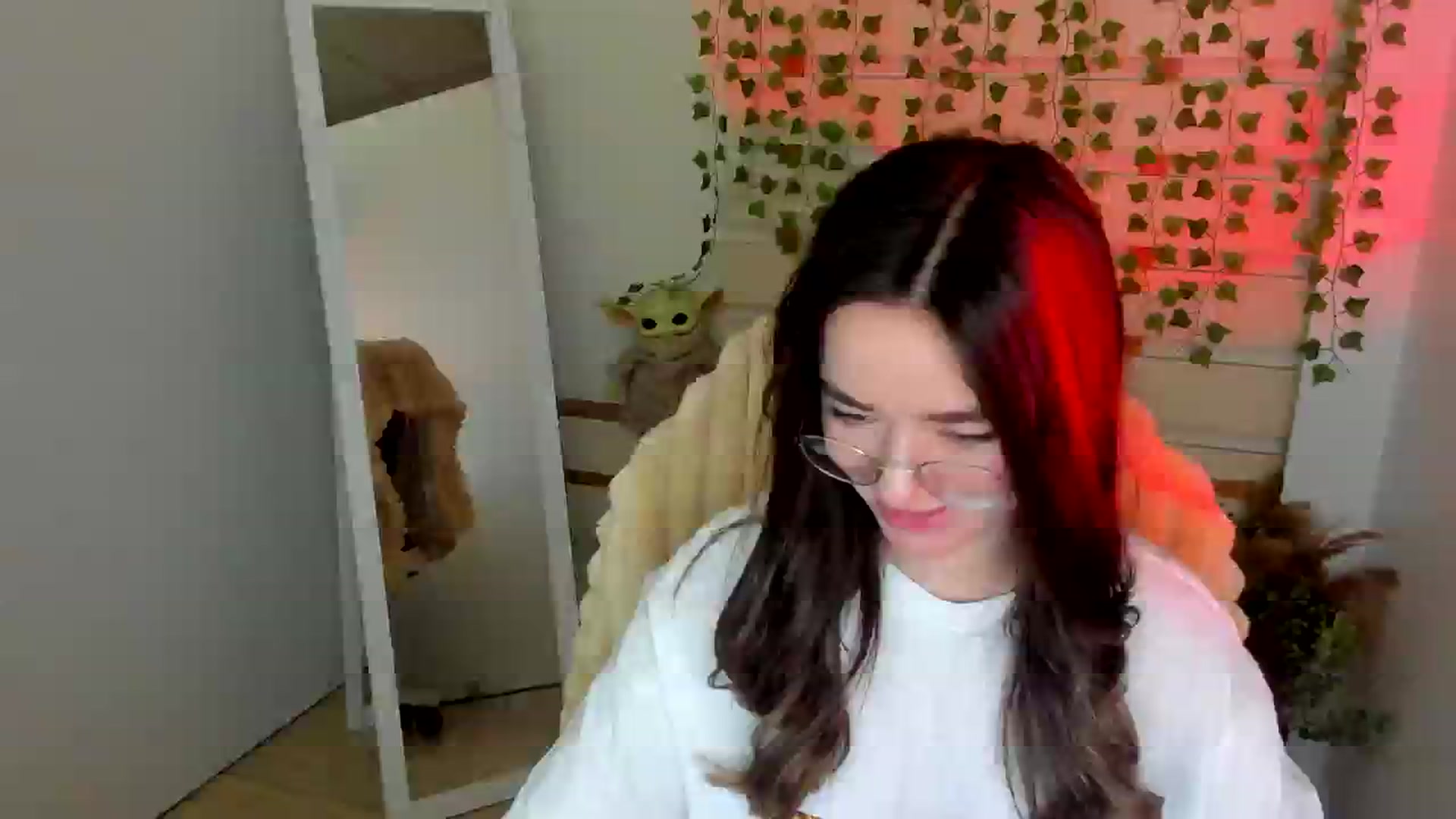 Gallery image thumbnail from KiraLove's myfreecams stream on, 04/24/2025, 10:04 image 4 of 20
