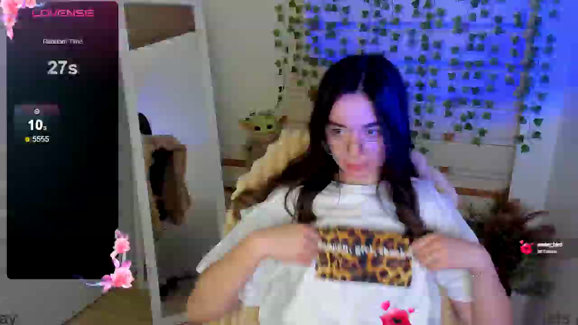 Gallery image thumbnail from KiraLove's myfreecams stream on, 04/24/2025, 11:49 image 7 of 20