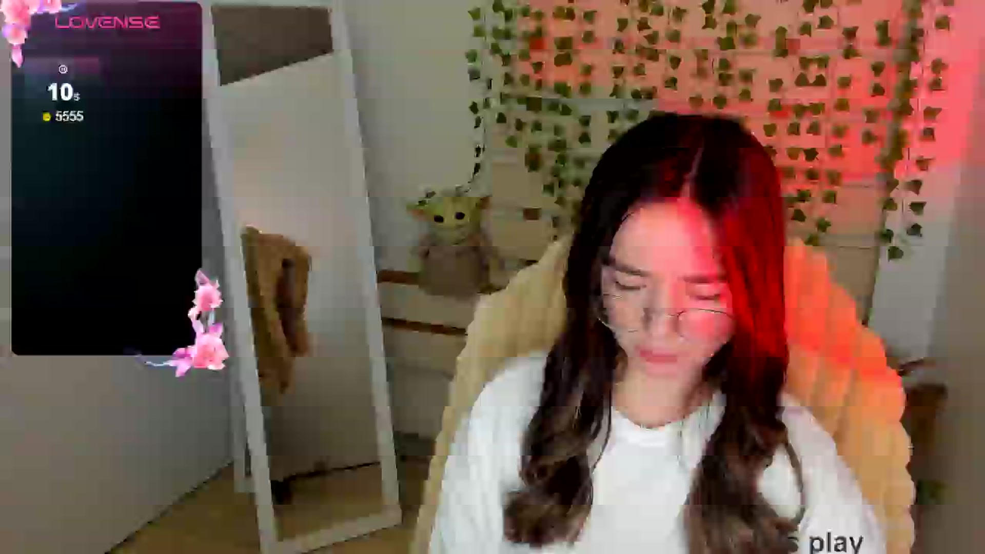 Gallery image thumbnail from KiraLove's myfreecams stream on, 04/24/2025, 11:49 image 1 of 20