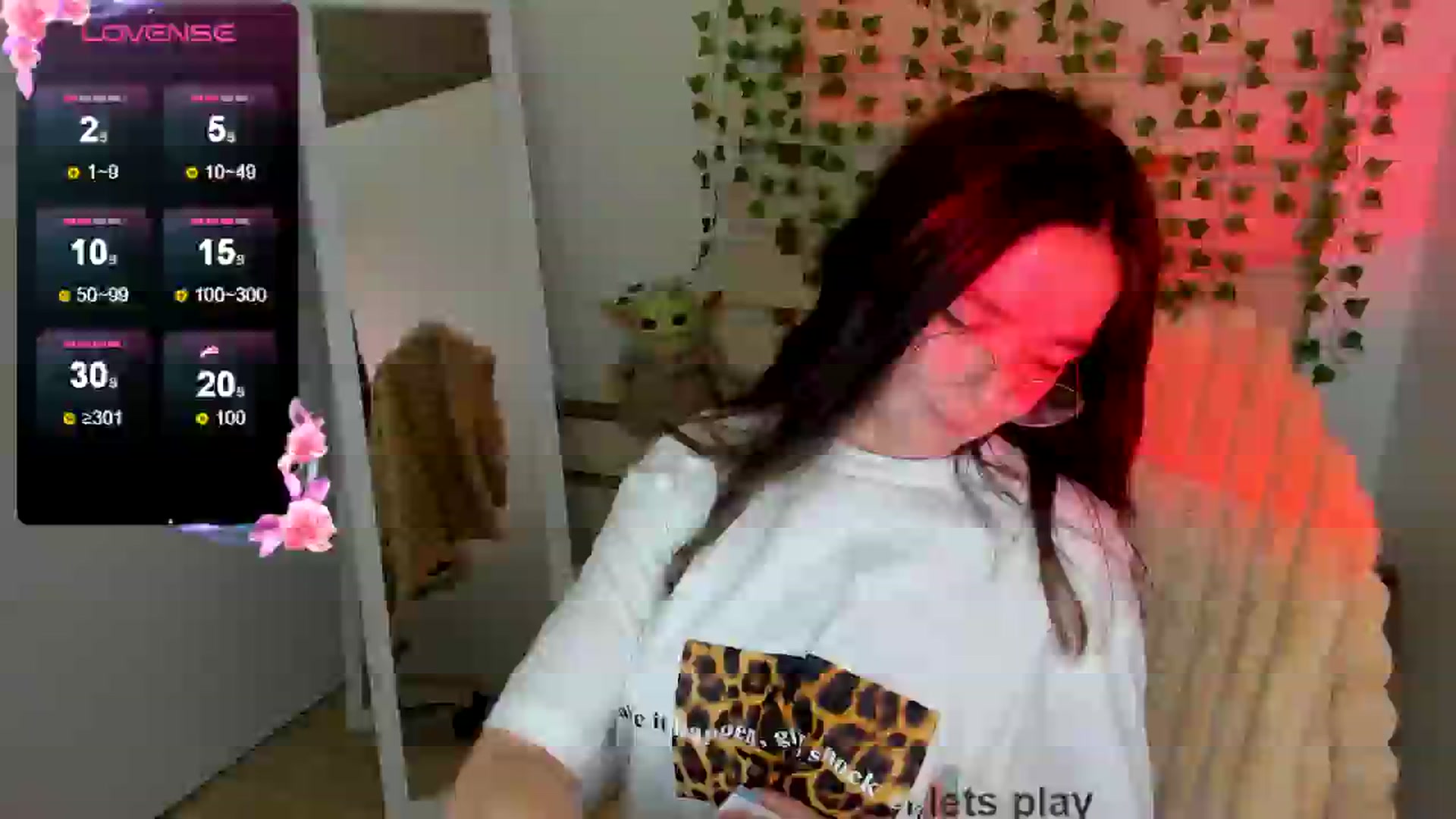 Gallery image thumbnail from KiraLove's myfreecams stream on, 04/24/2025, 11:49 image 20 of 20