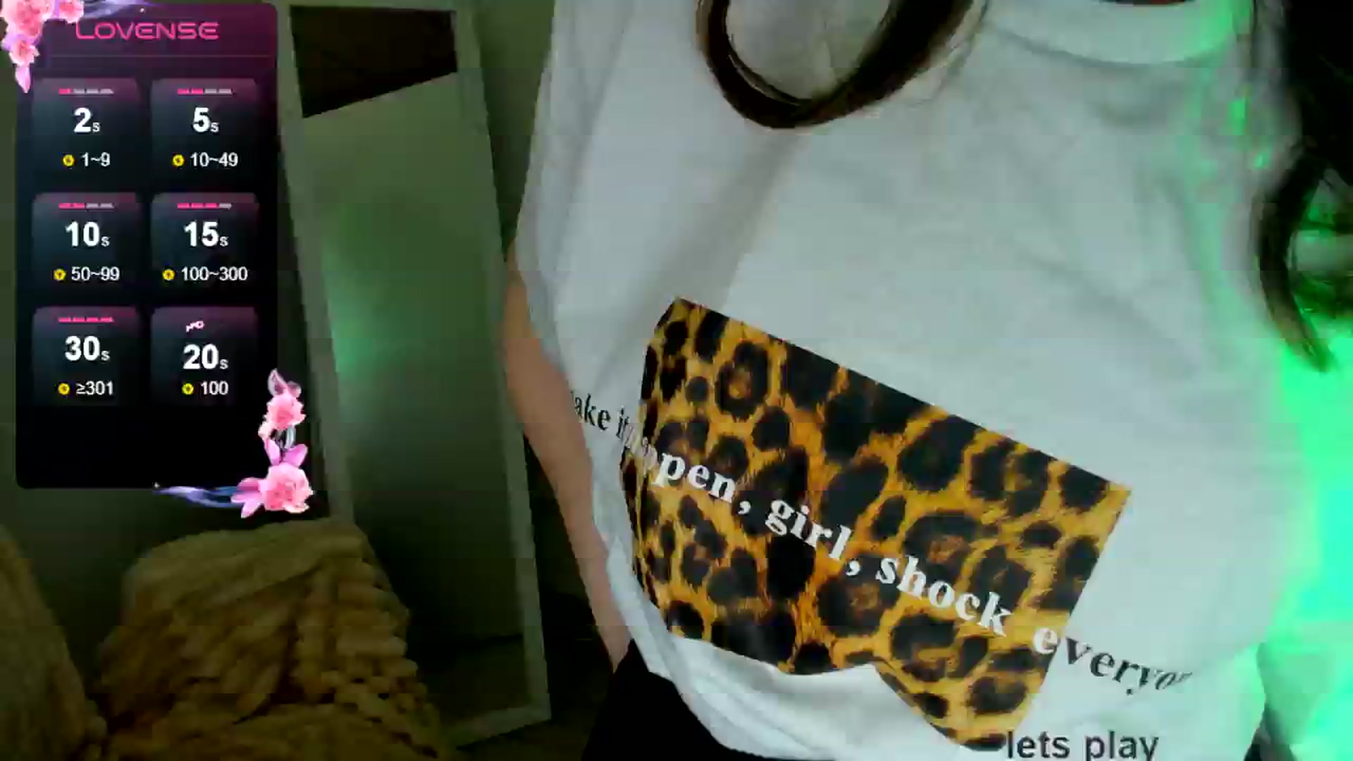 Gallery image thumbnail from KiraLove's myfreecams stream on, 04/24/2025, 11:49 image 12 of 20