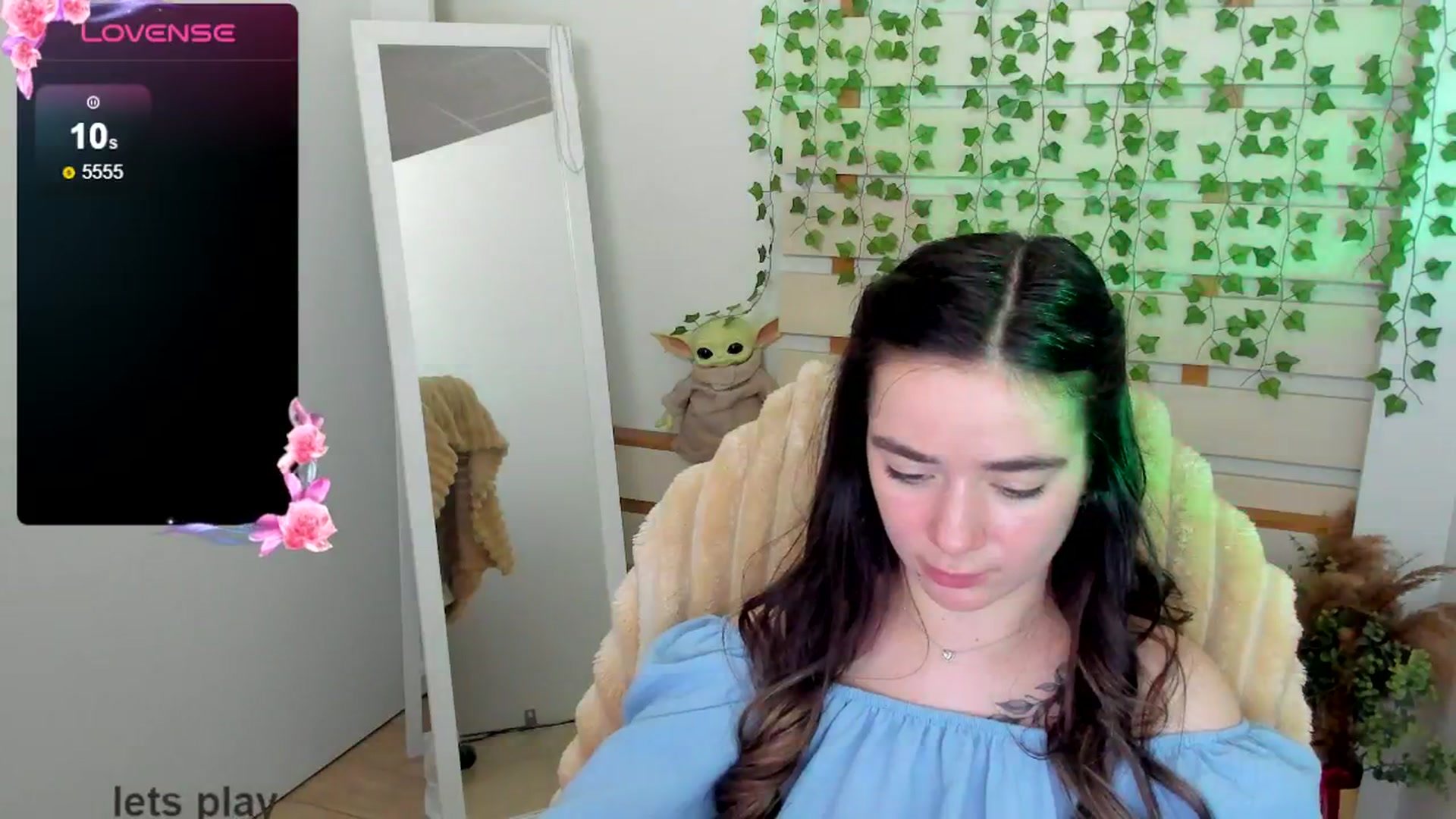 Gallery image thumbnail from KiraLove's myfreecams stream on, 04/25/2025, 11:33 image 17 of 20