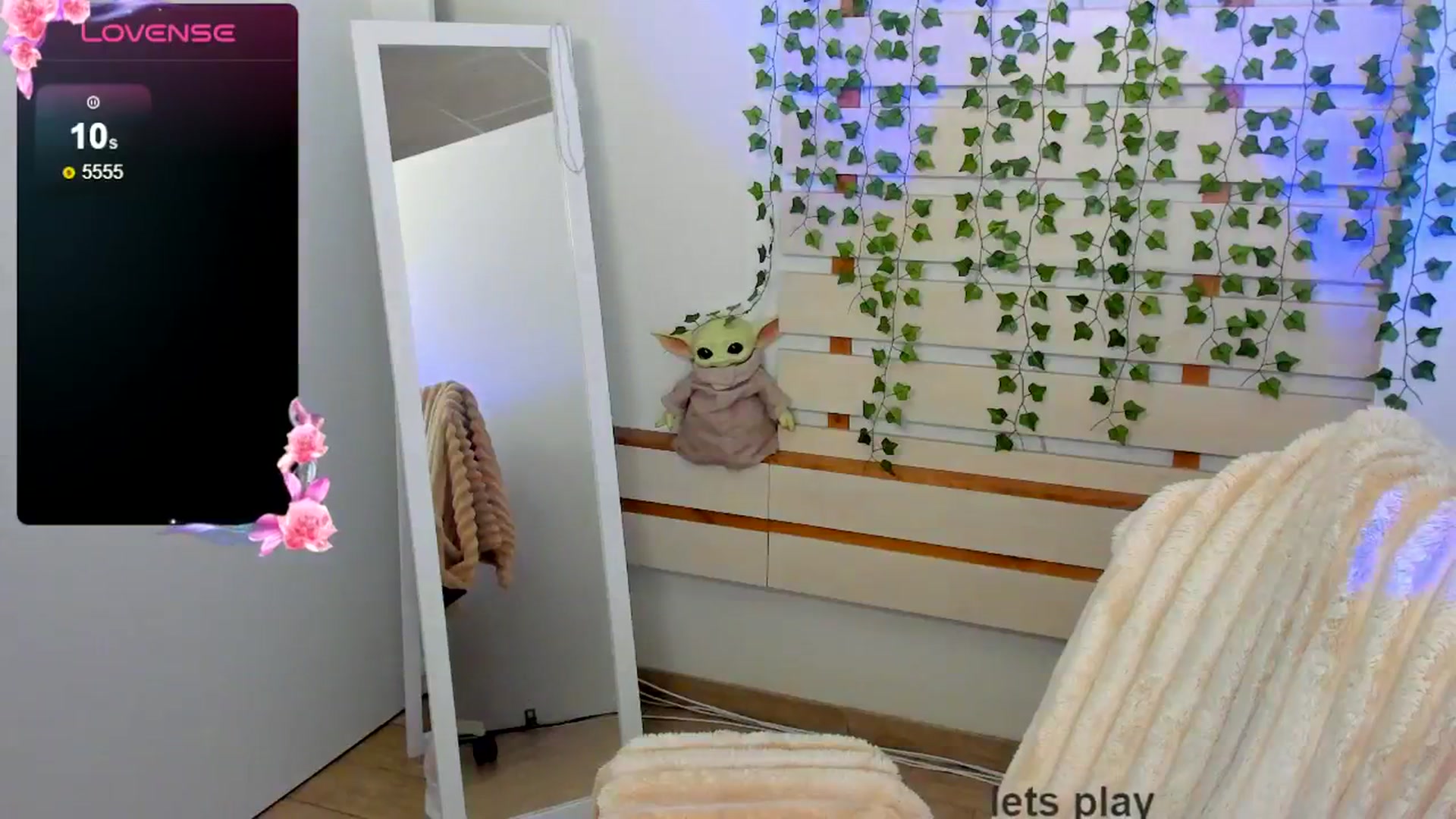 Gallery image thumbnail from KiraLove's myfreecams stream on, 04/25/2025, 11:33 image 7 of 20
