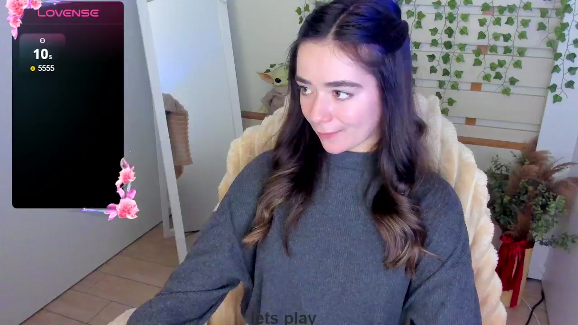 Gallery image thumbnail from KiraLove's myfreecams stream on, 04/28/2025, 11:42 image 11 of 20