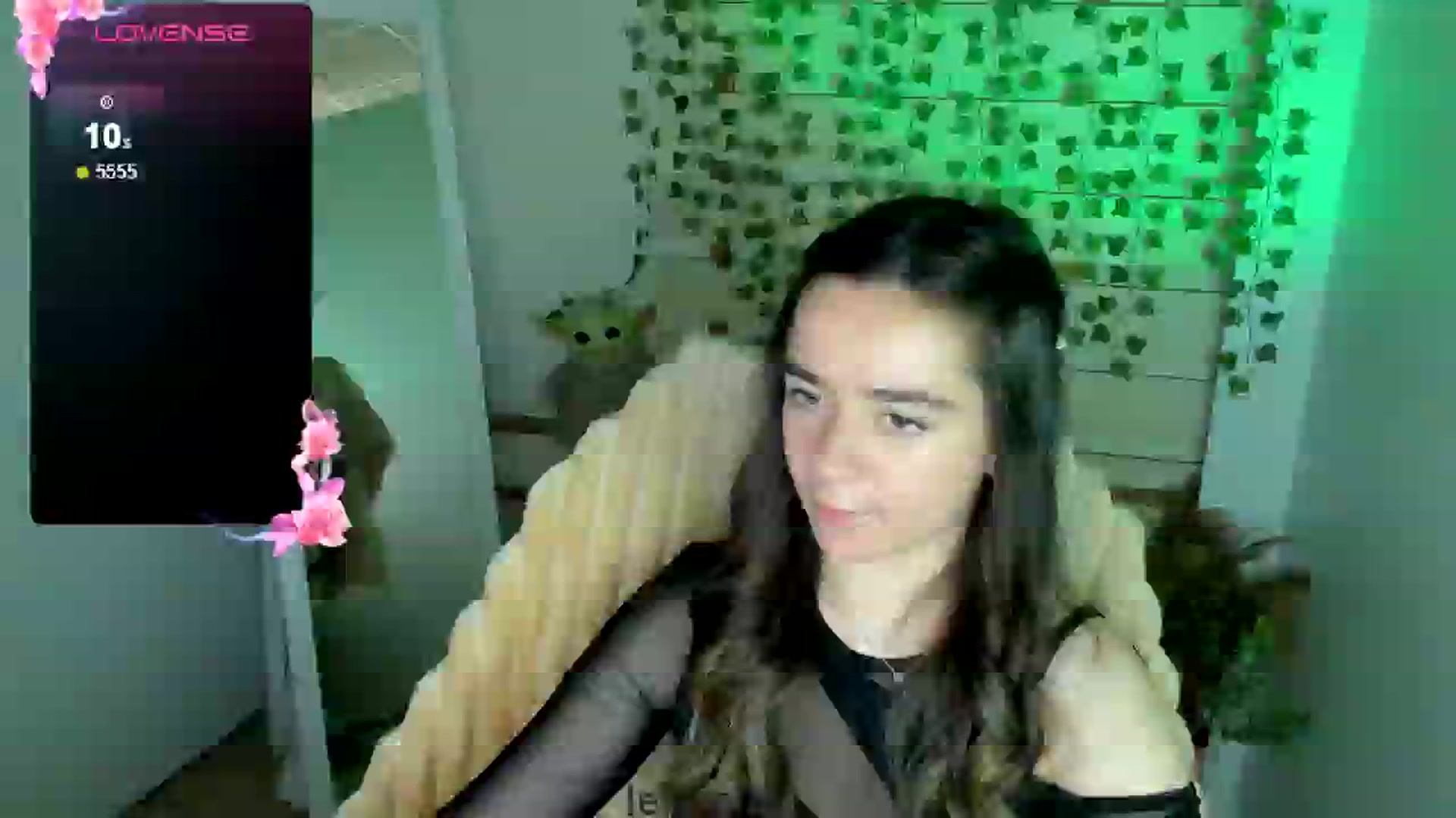 Gallery image thumbnail from KiraLove's myfreecams stream on, 04/30/2025, 17:10 image 2 of 20