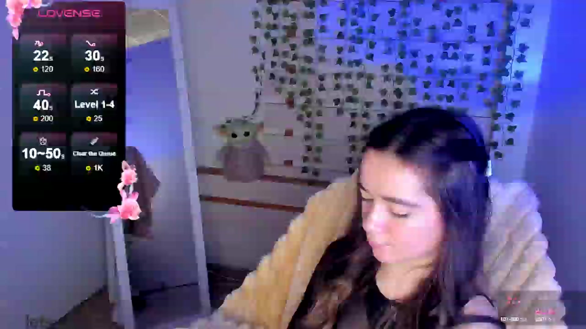 Gallery image thumbnail from KiraLove's myfreecams stream on, 04/30/2025, 17:10 image 14 of 20