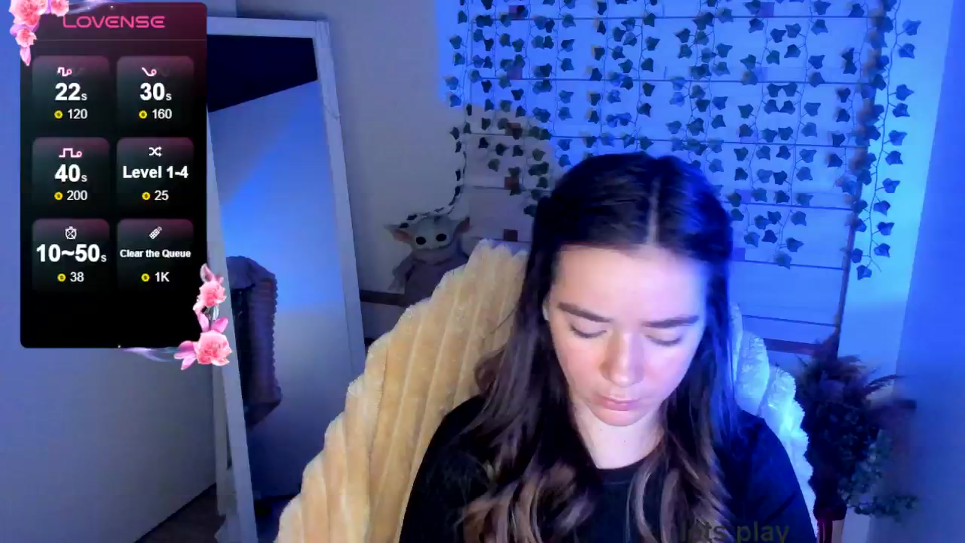 Gallery image thumbnail from KiraLove's myfreecams stream on, 05/01/2025, 16:45 image 9 of 20