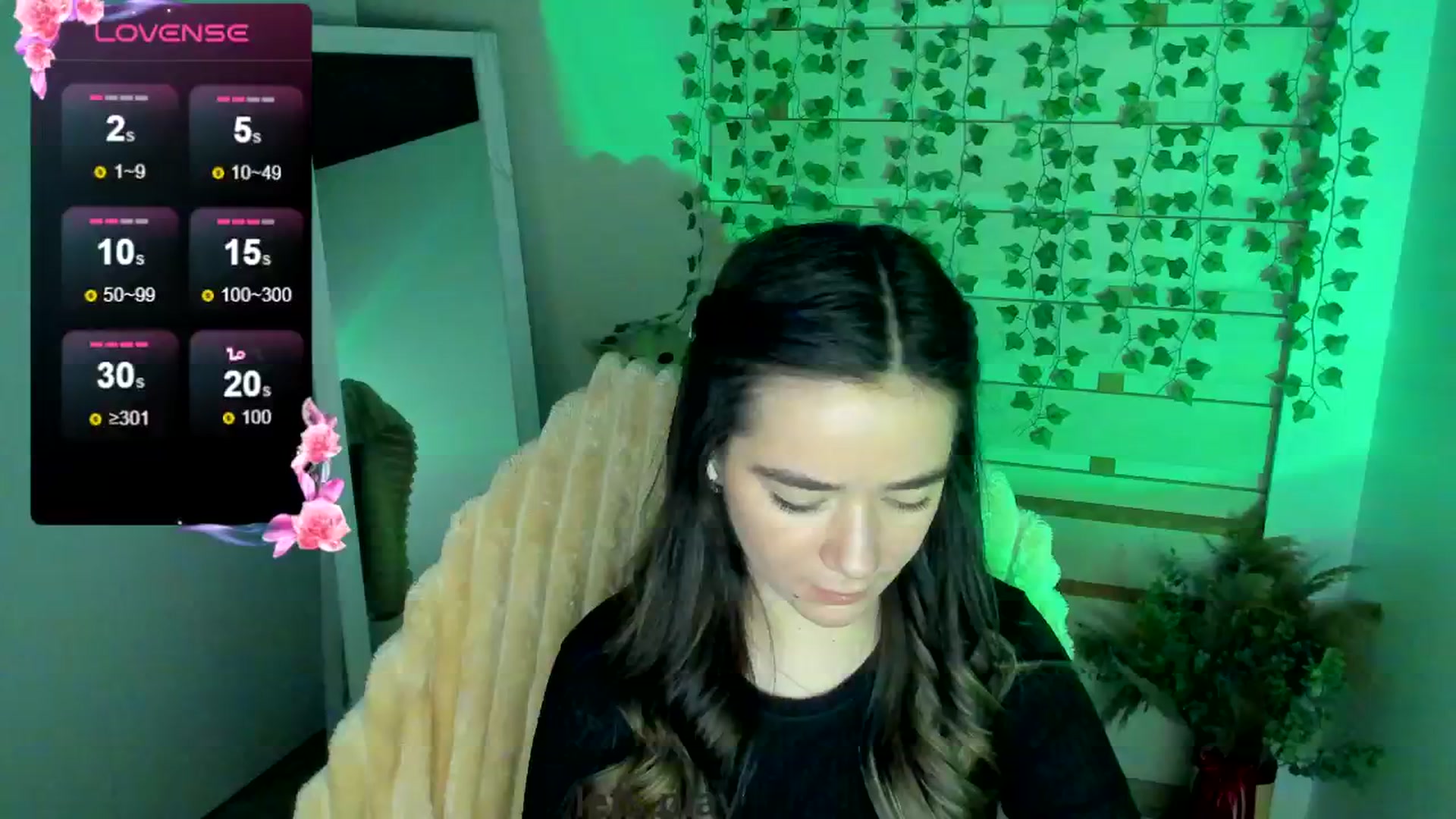 Gallery image thumbnail from KiraLove's myfreecams stream on, 05/01/2025, 16:45 image 6 of 20