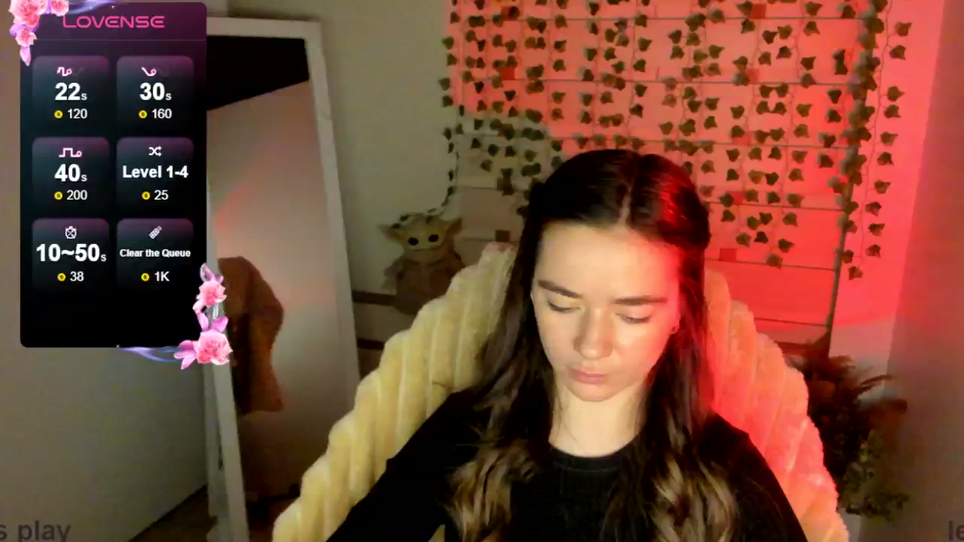 Gallery image thumbnail from KiraLove's myfreecams stream on, 05/01/2025, 16:45 image 2 of 20