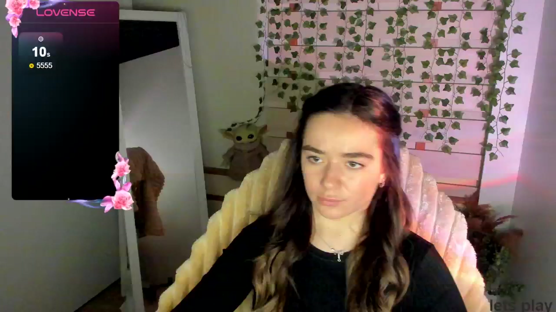Gallery image thumbnail from KiraLove's myfreecams stream on, 05/01/2025, 16:45 image 1 of 20