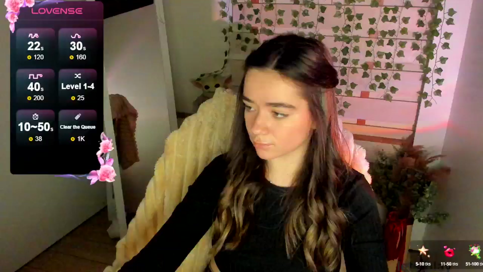 Gallery image thumbnail from KiraLove's myfreecams stream on, 05/01/2025, 17:14 image 1 of 20