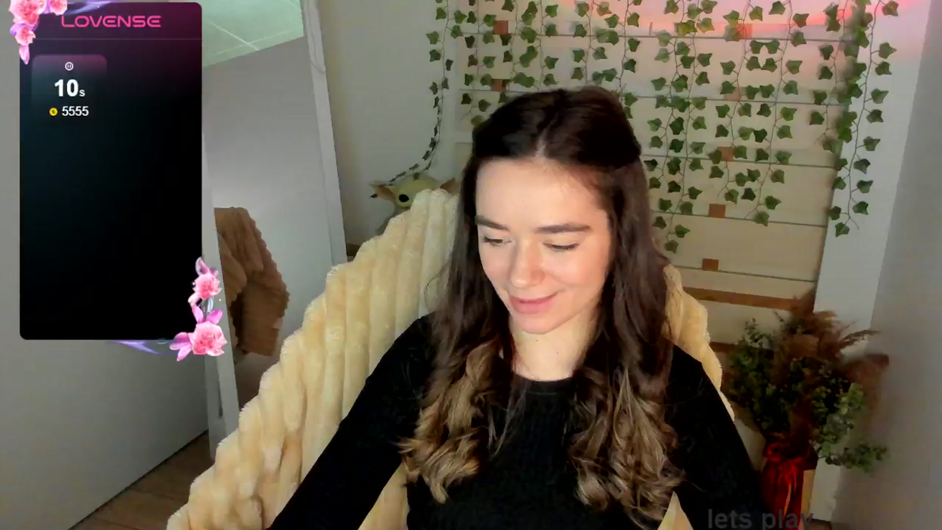 Gallery image thumbnail from KiraLove's myfreecams stream on, 05/02/2025, 13:38 image 18 of 20